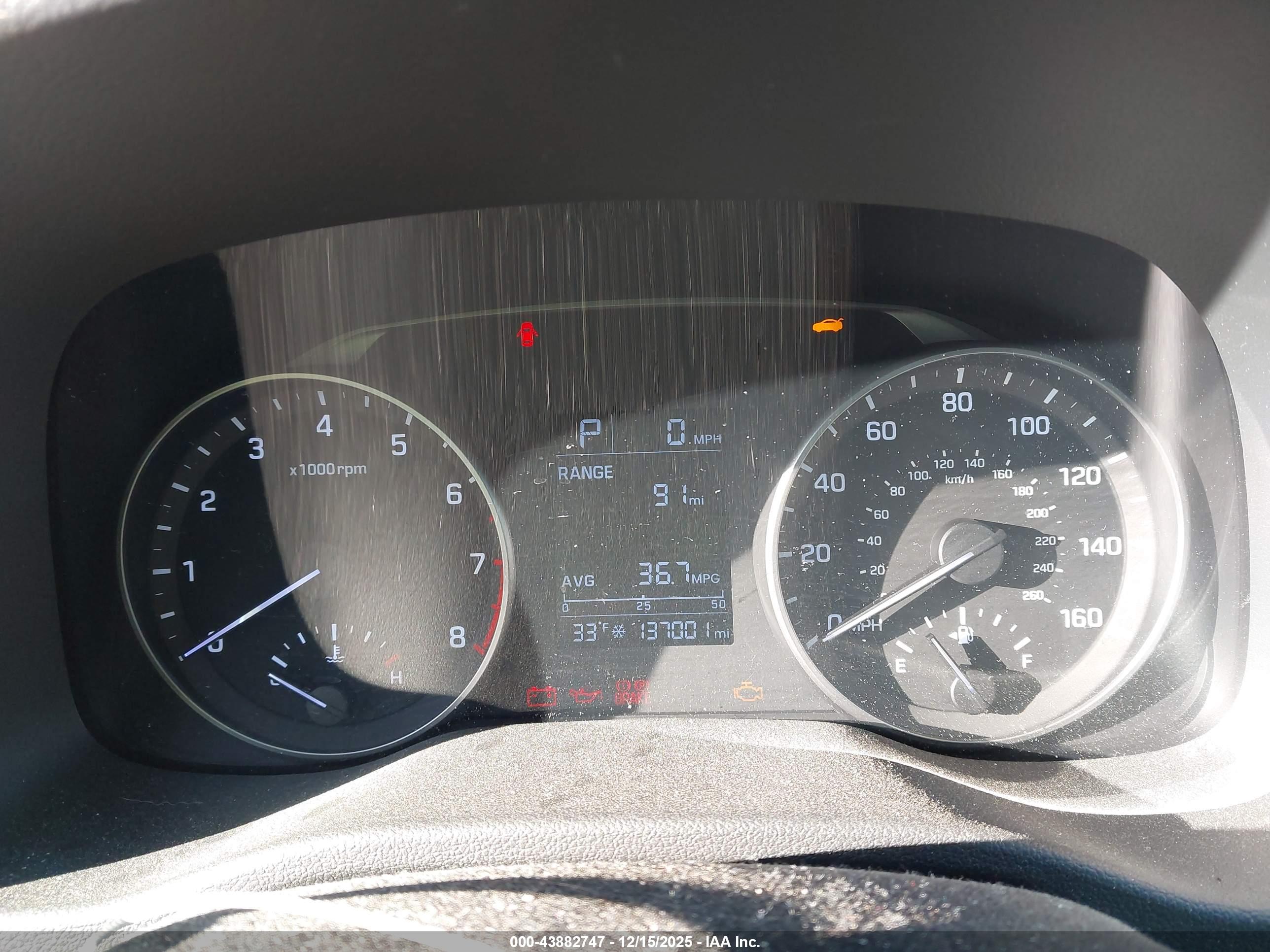 HYUNDAI ELANTRA image 7