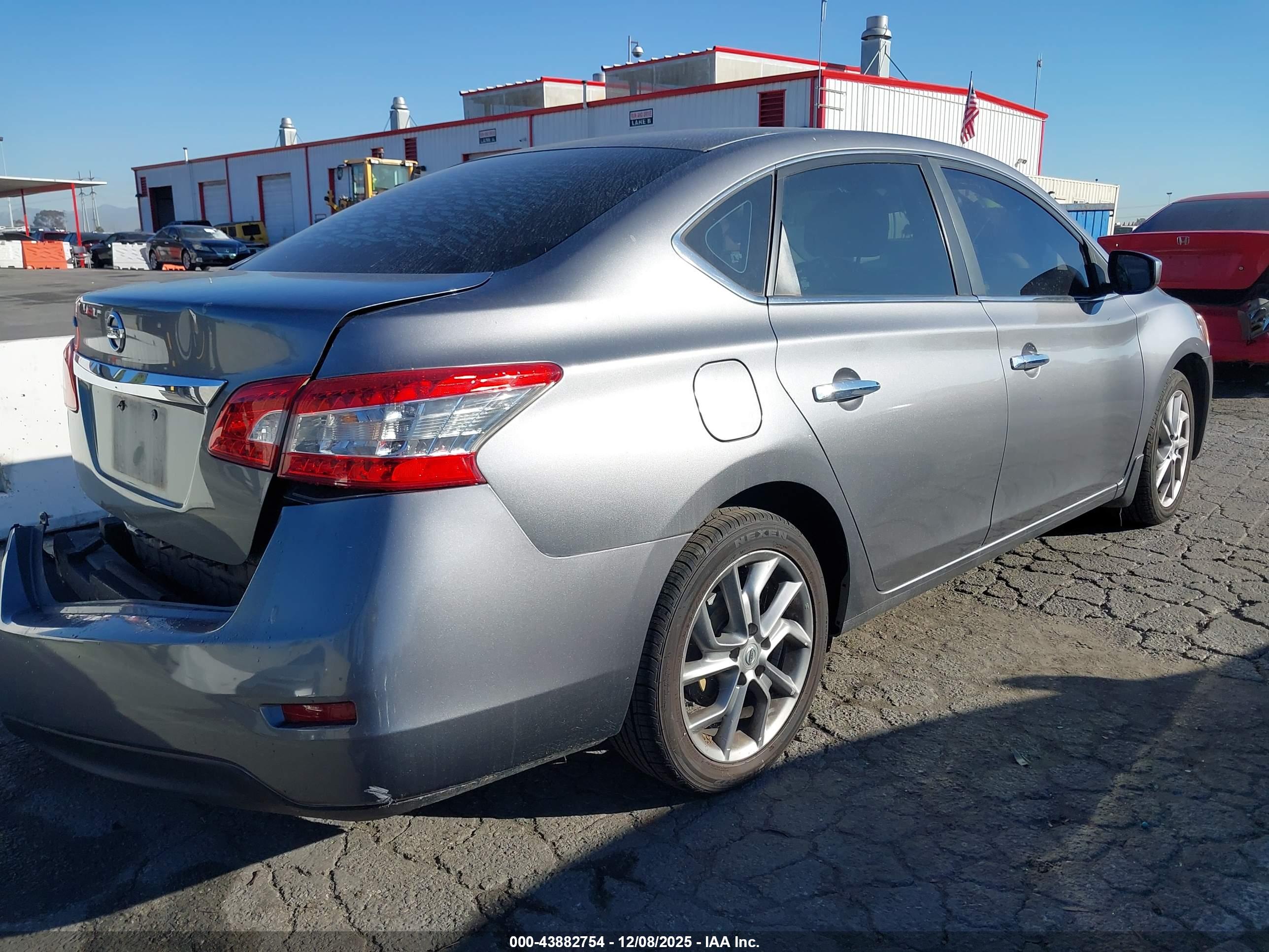 NISSAN SENTRA image 4