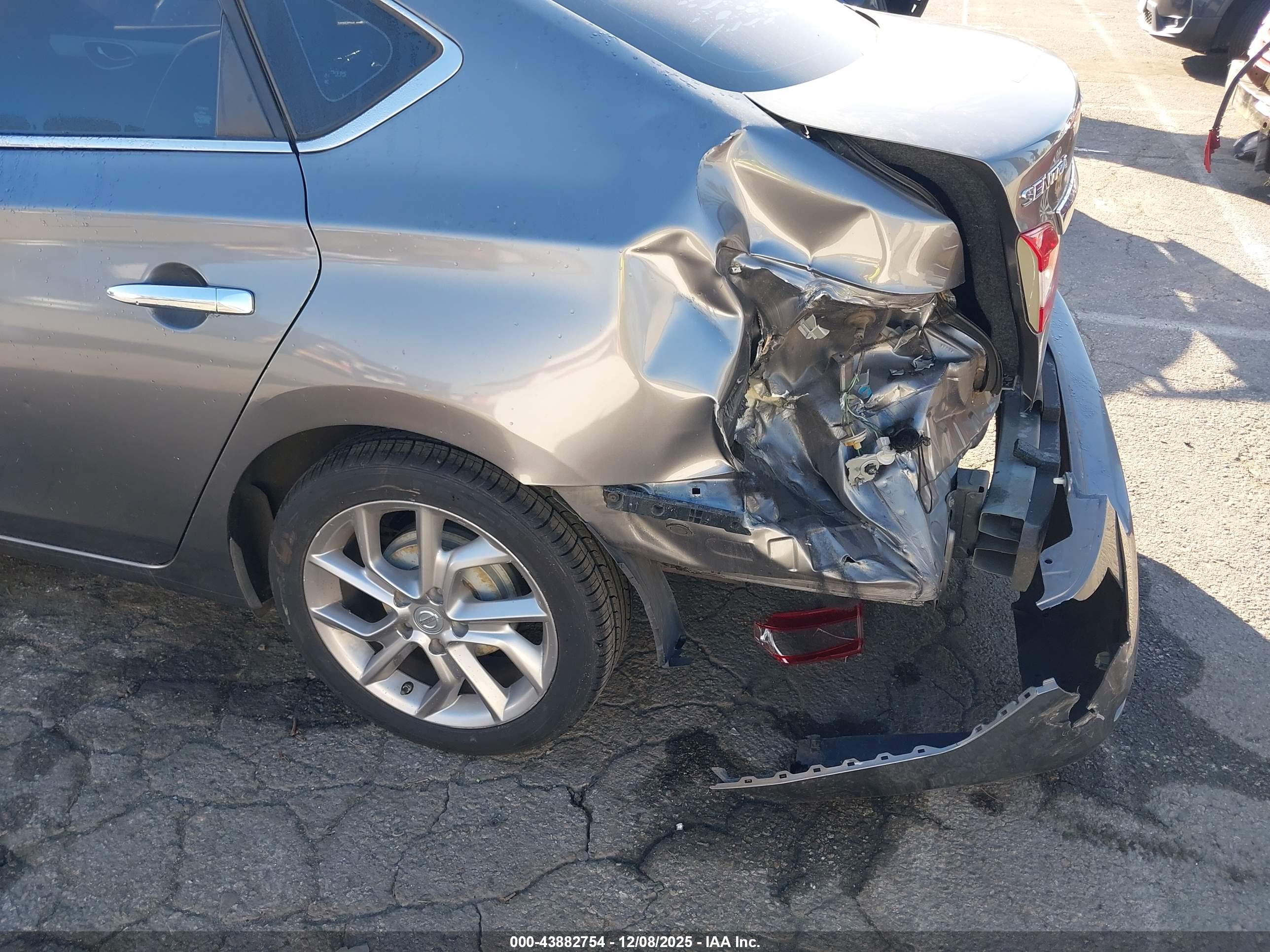 NISSAN SENTRA image 6