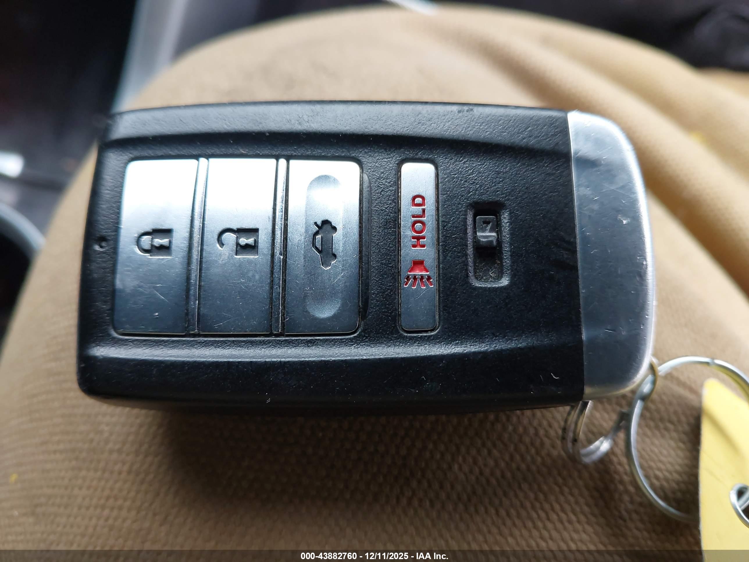 ACURA TLX image 11