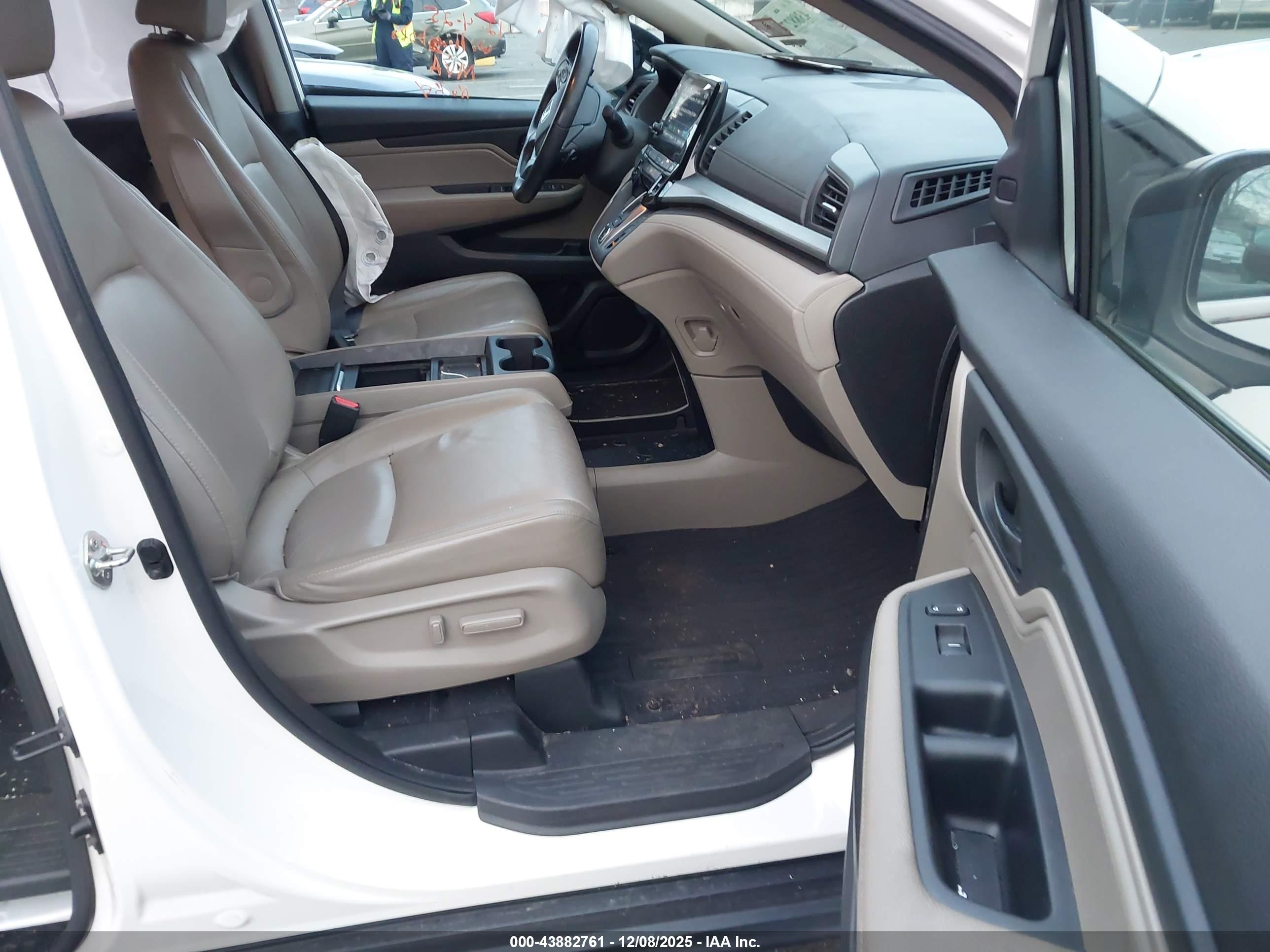 HONDA ODYSSEY image 5