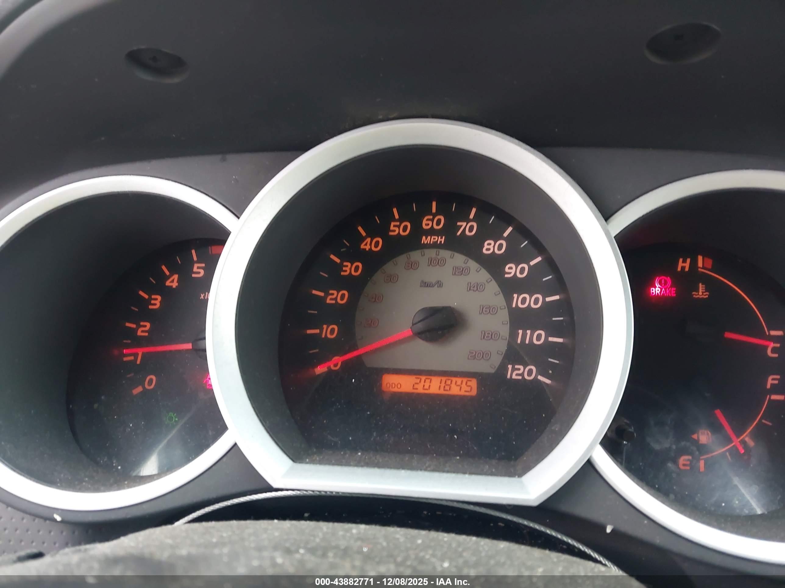 TOYOTA TACOMA image 7