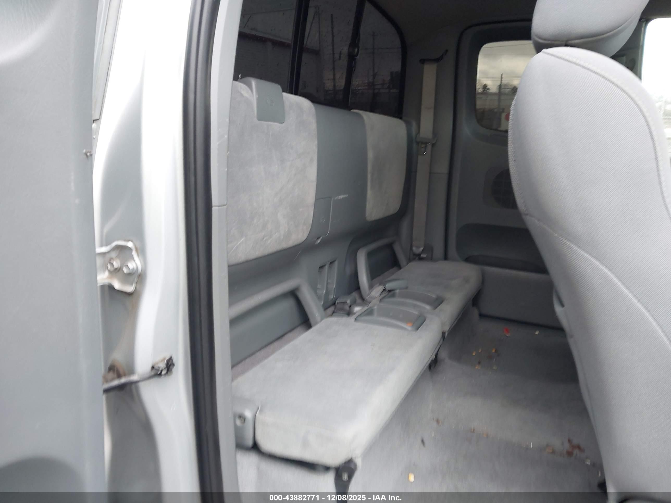 TOYOTA TACOMA image 8