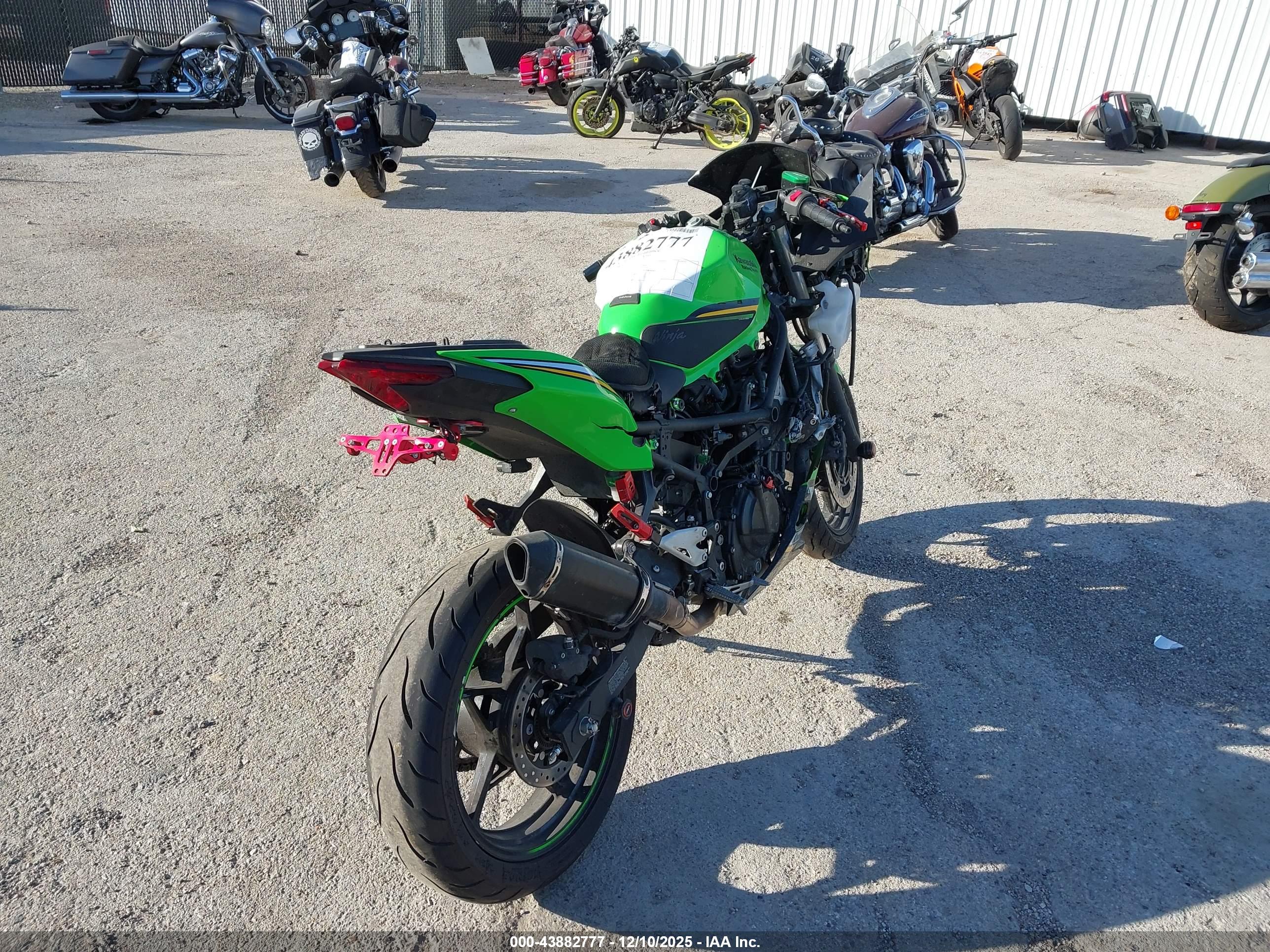 KAWASAKI EX500 image 4
