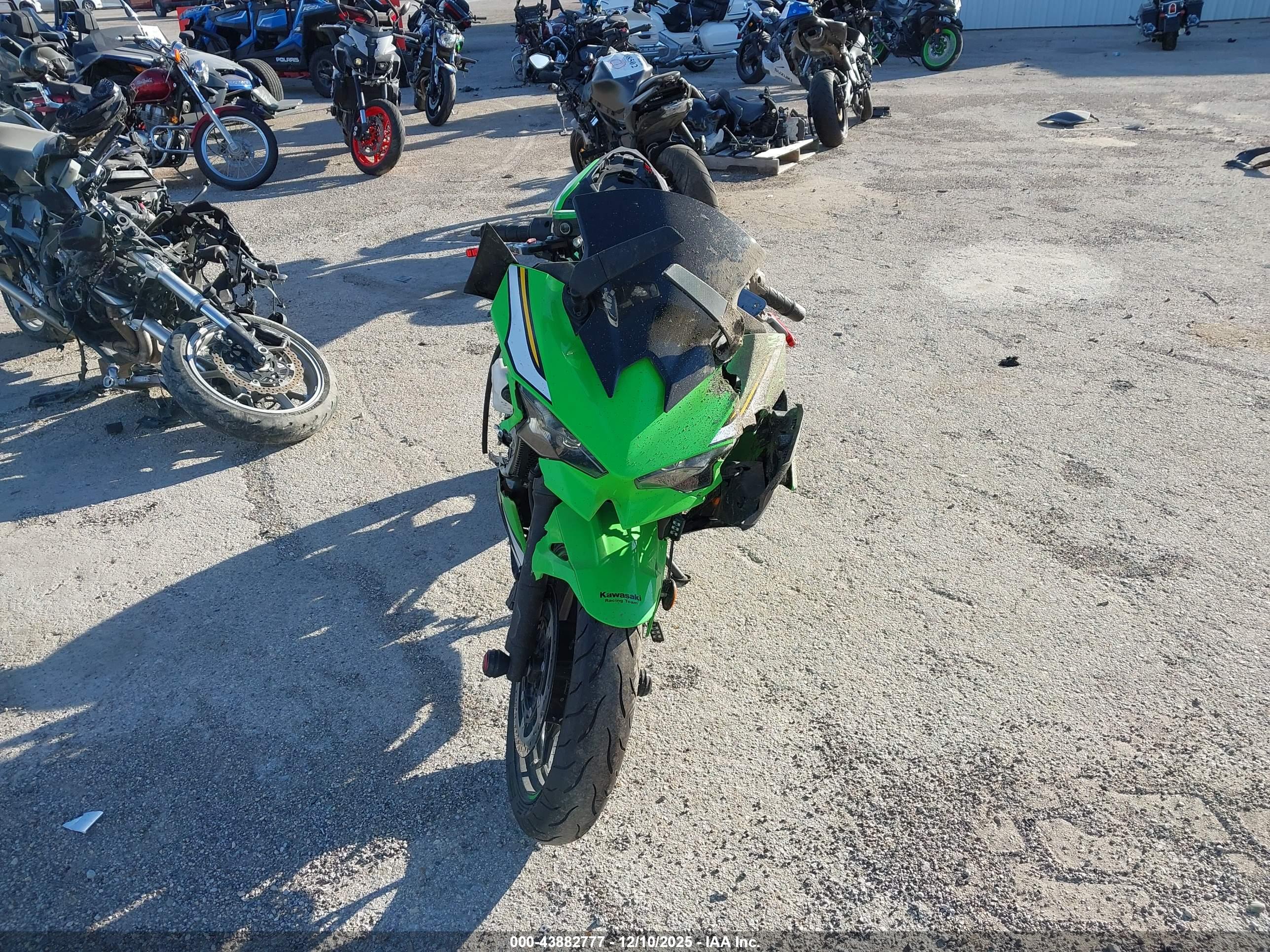 KAWASAKI EX500 image 5