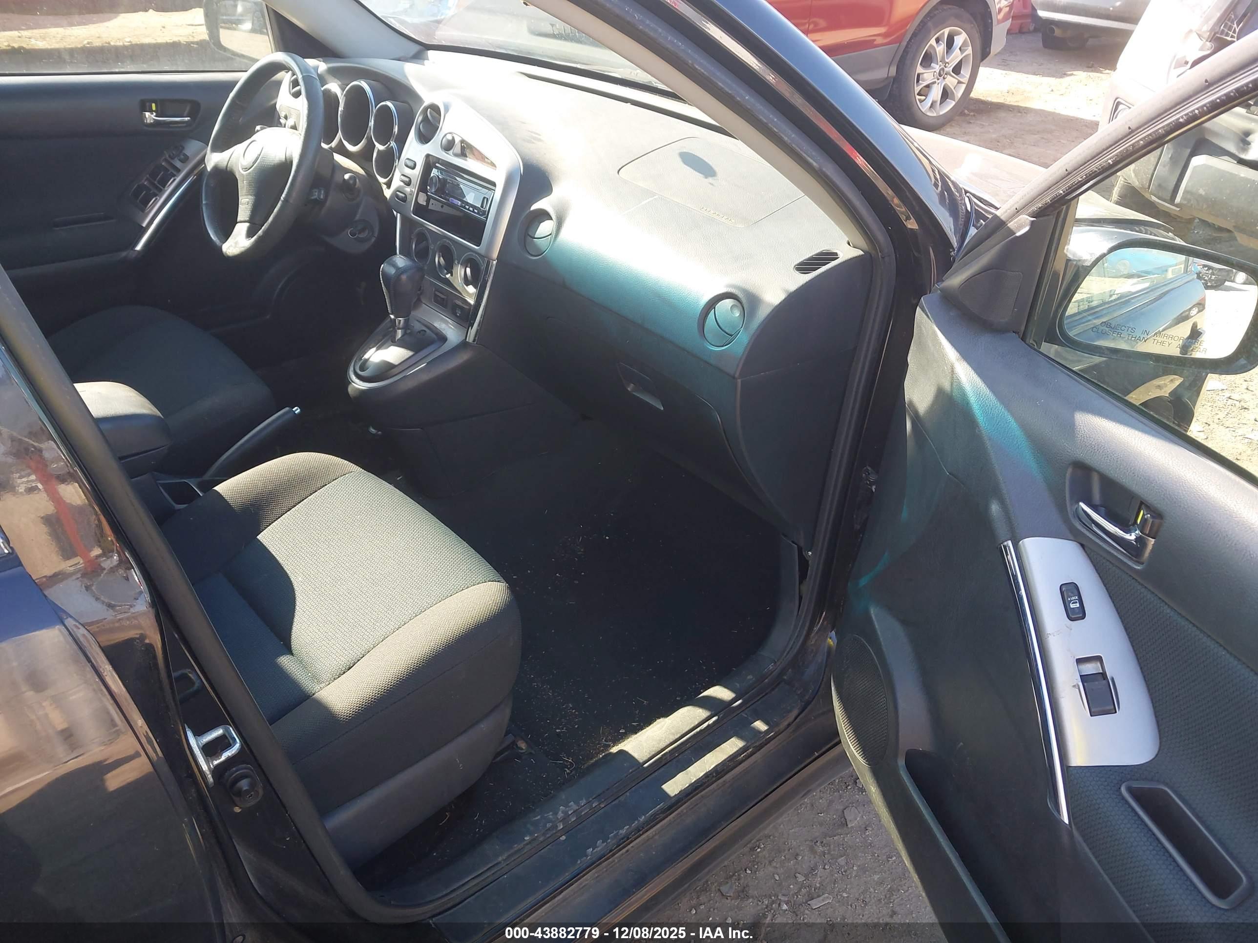 TOYOTA MATRIX image 5