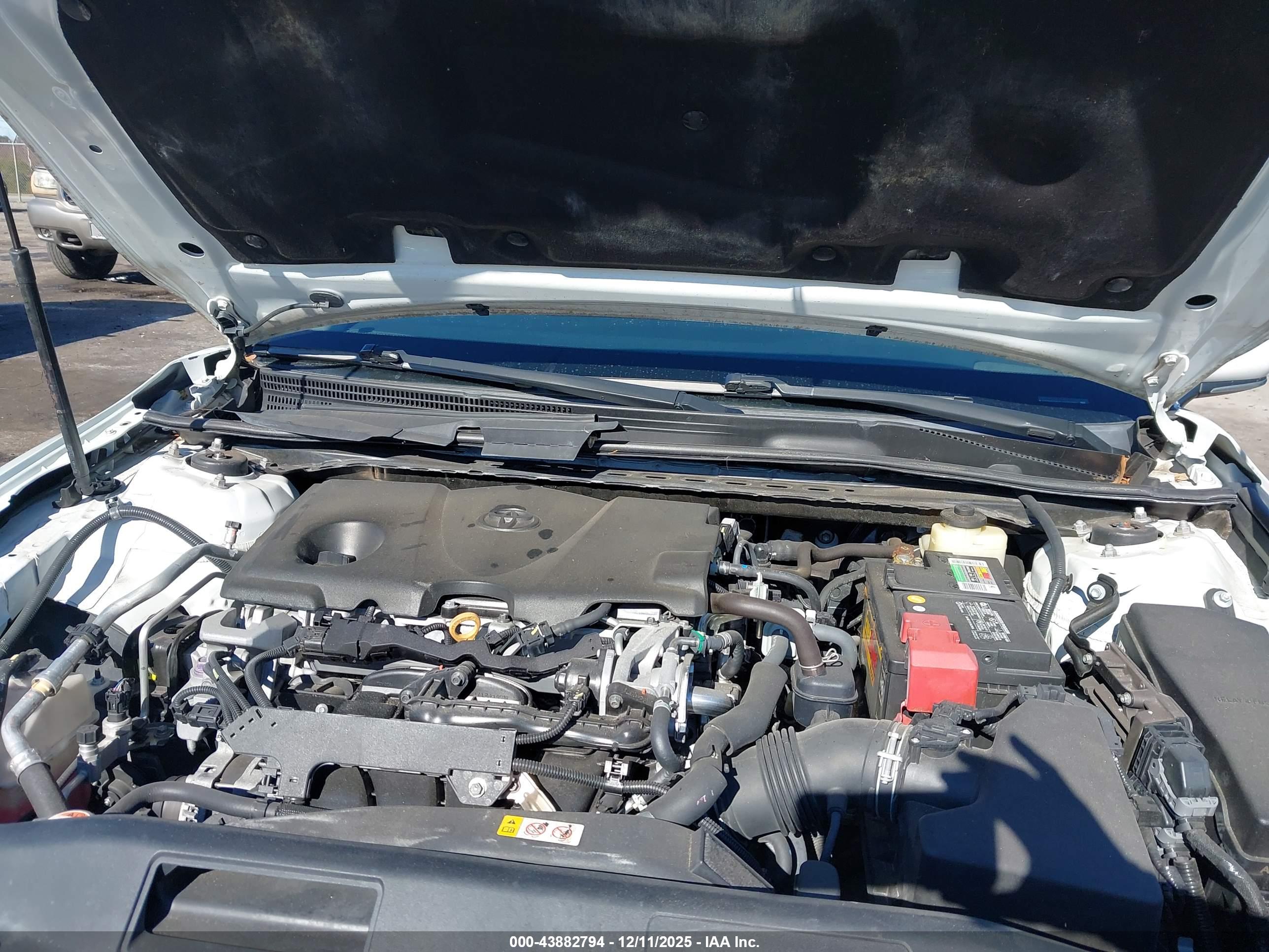 TOYOTA CAMRY image 10
