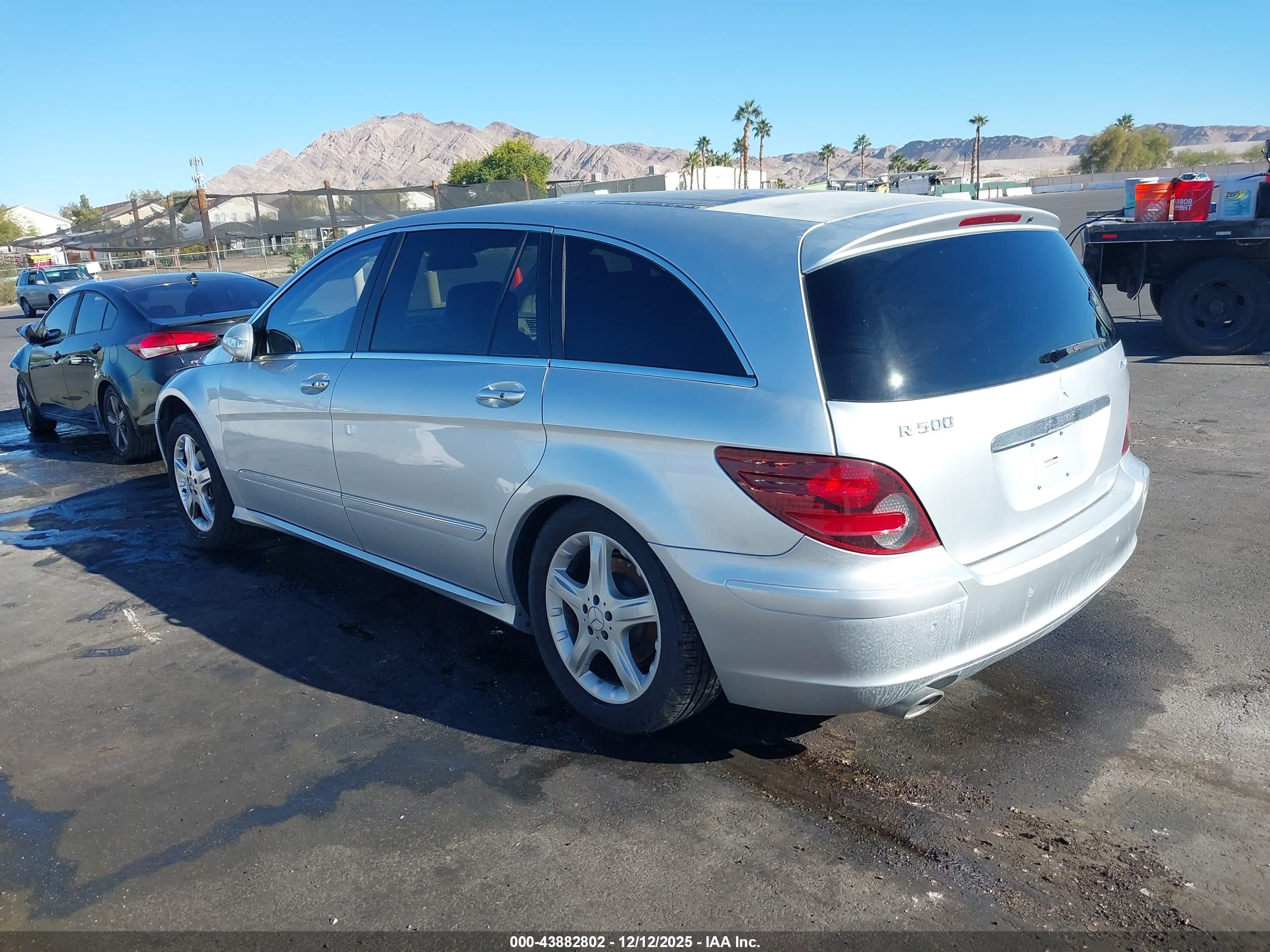 MERCEDES-BENZ R image 3