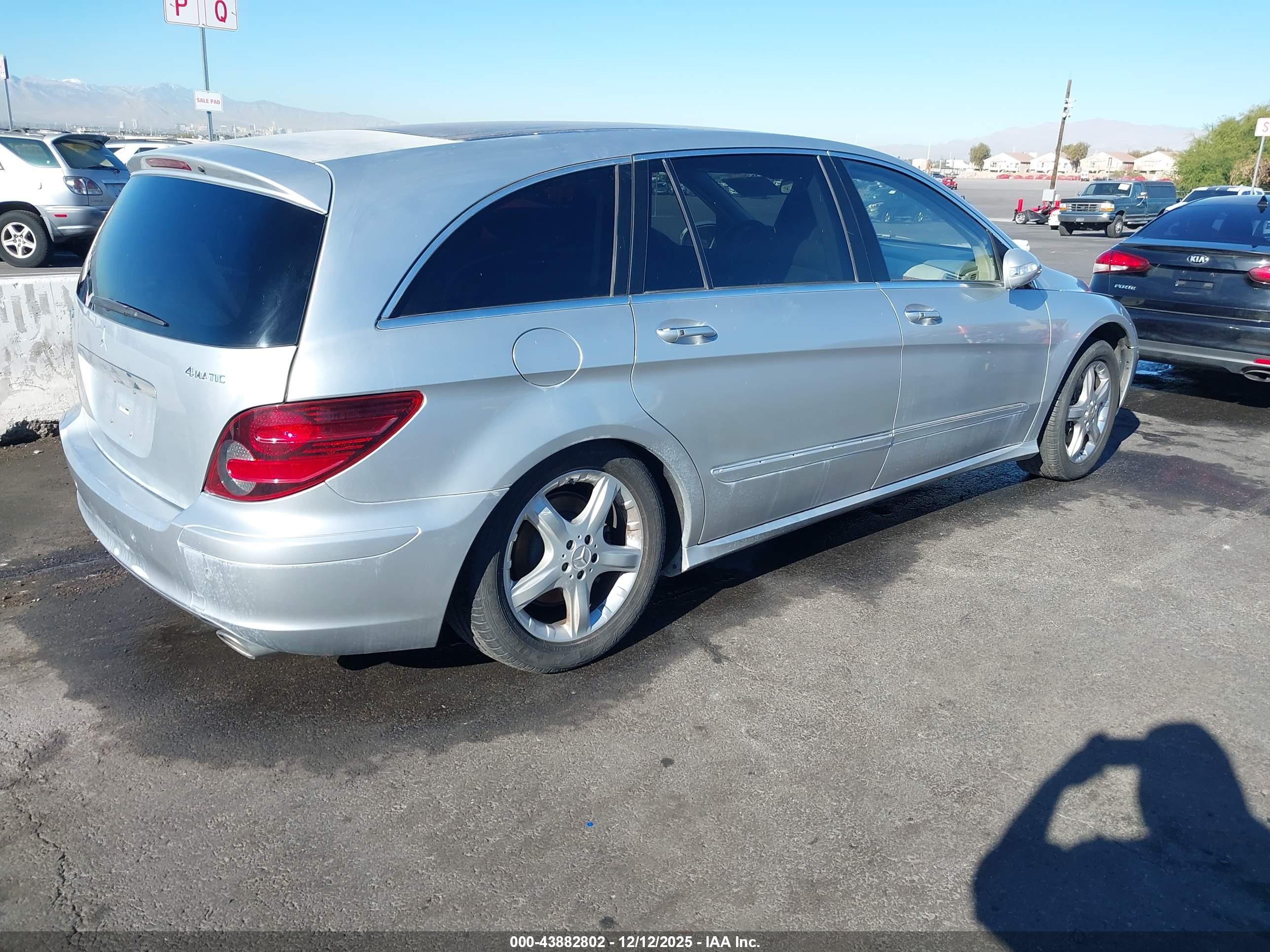 MERCEDES-BENZ R image 4
