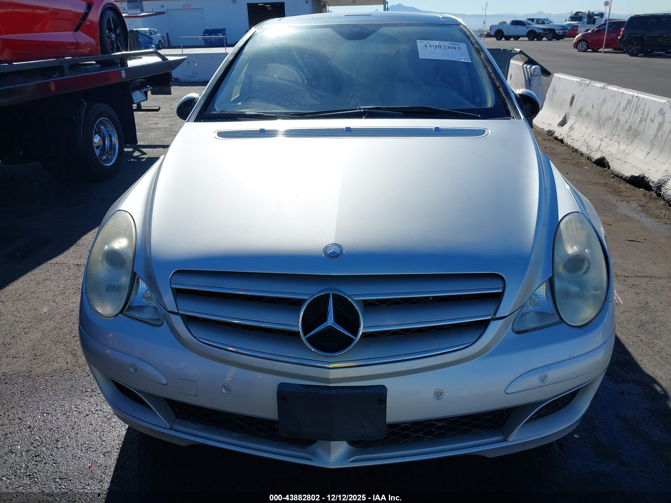 MERCEDES-BENZ R image 6