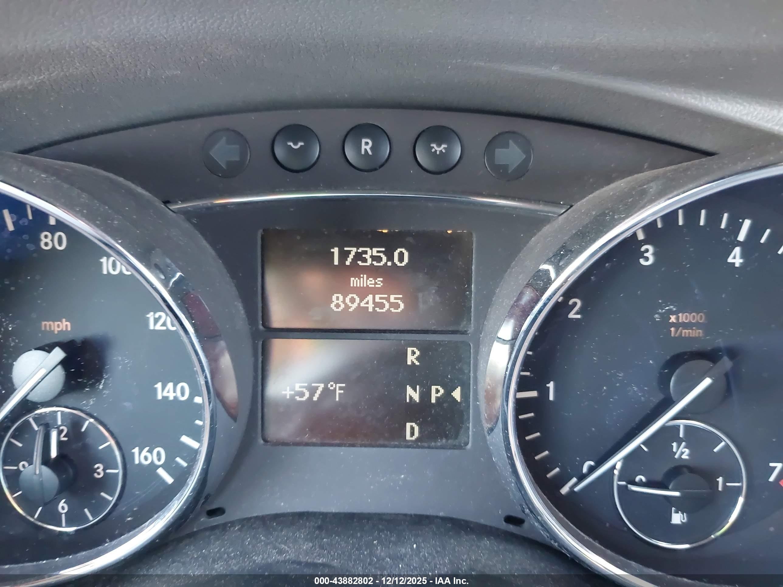 MERCEDES-BENZ R image 7