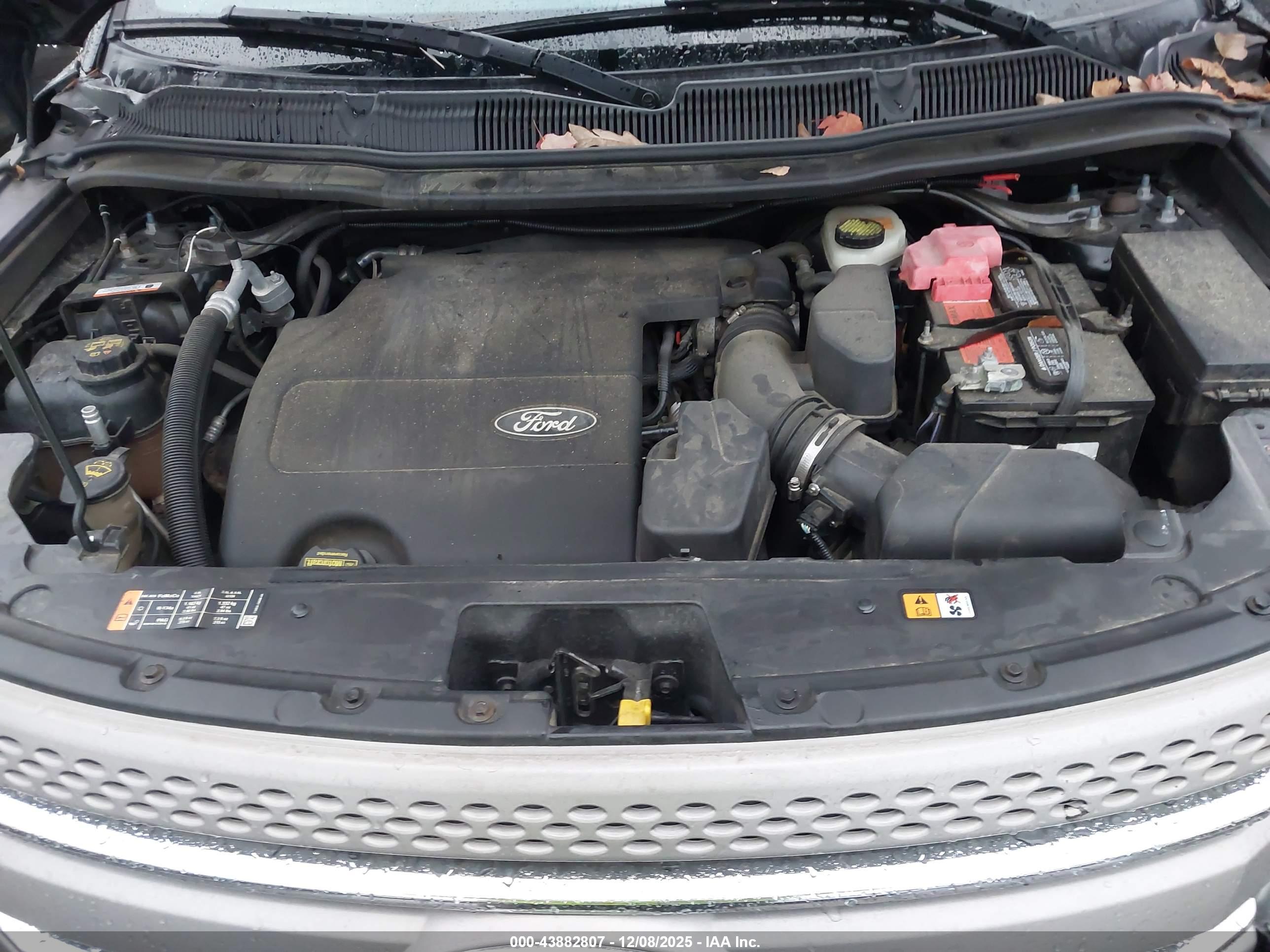 FORD EXPLORER image 10