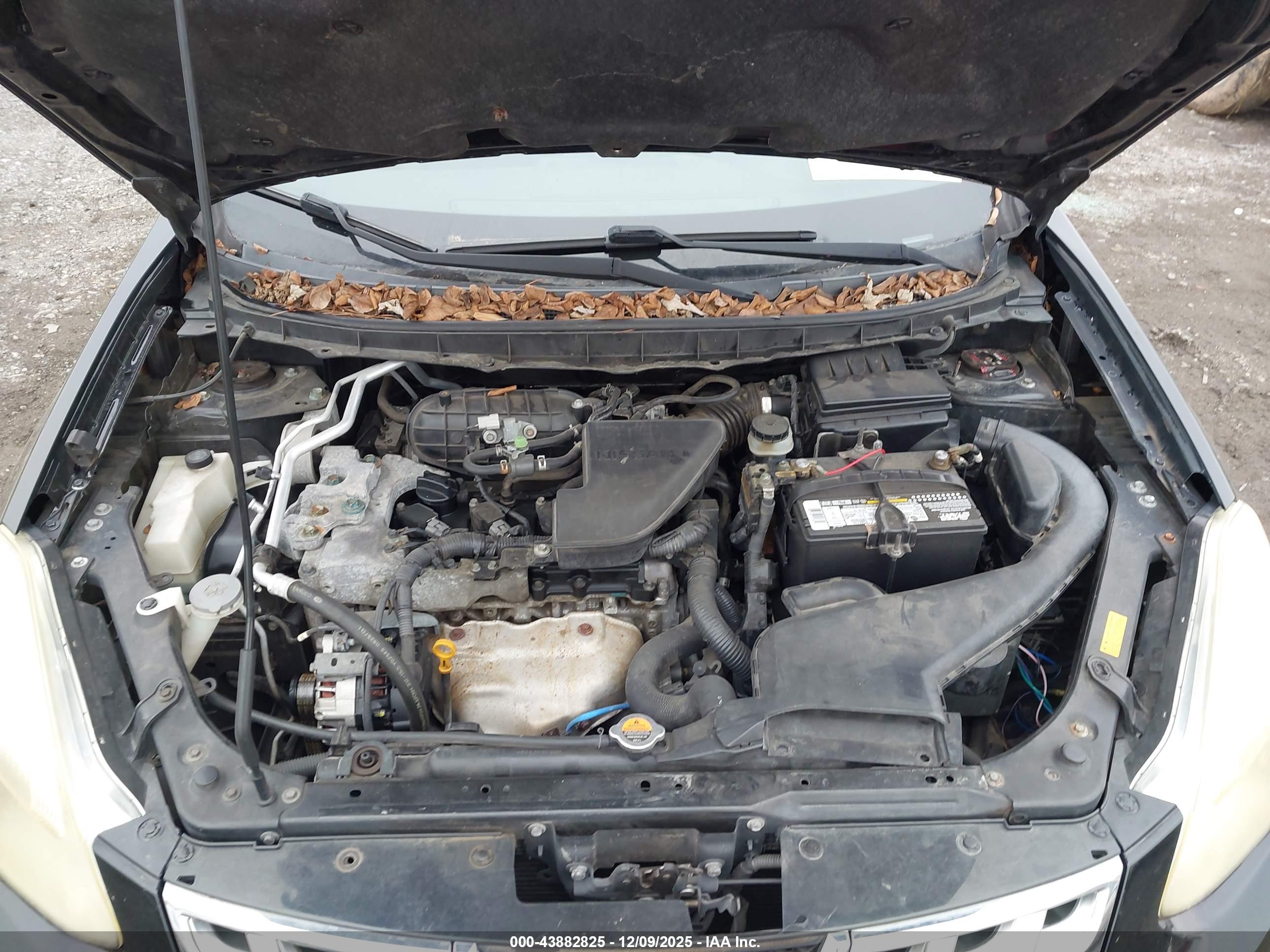 NISSAN ROGUE image 10
