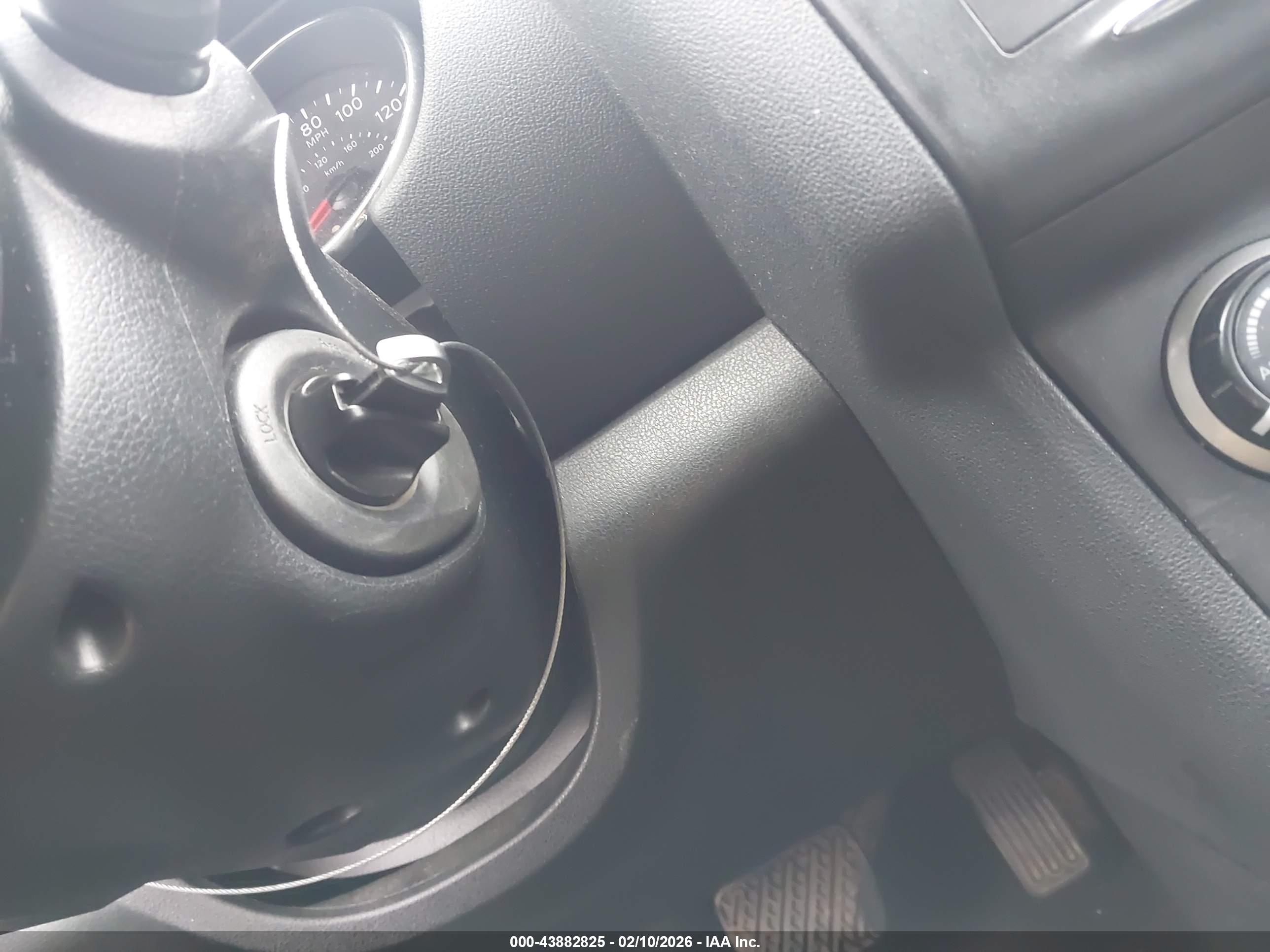 NISSAN ROGUE image 11
