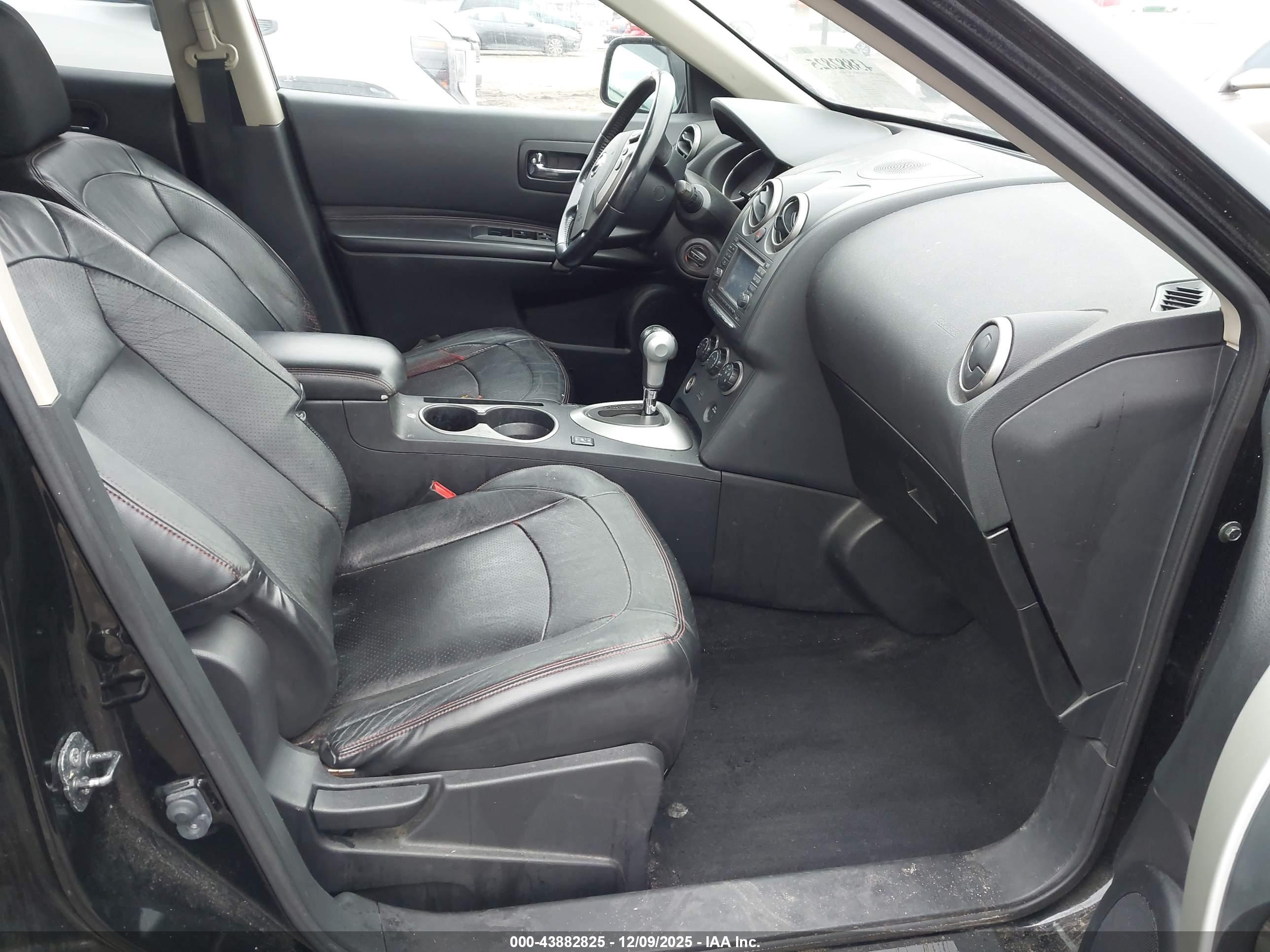 NISSAN ROGUE image 5