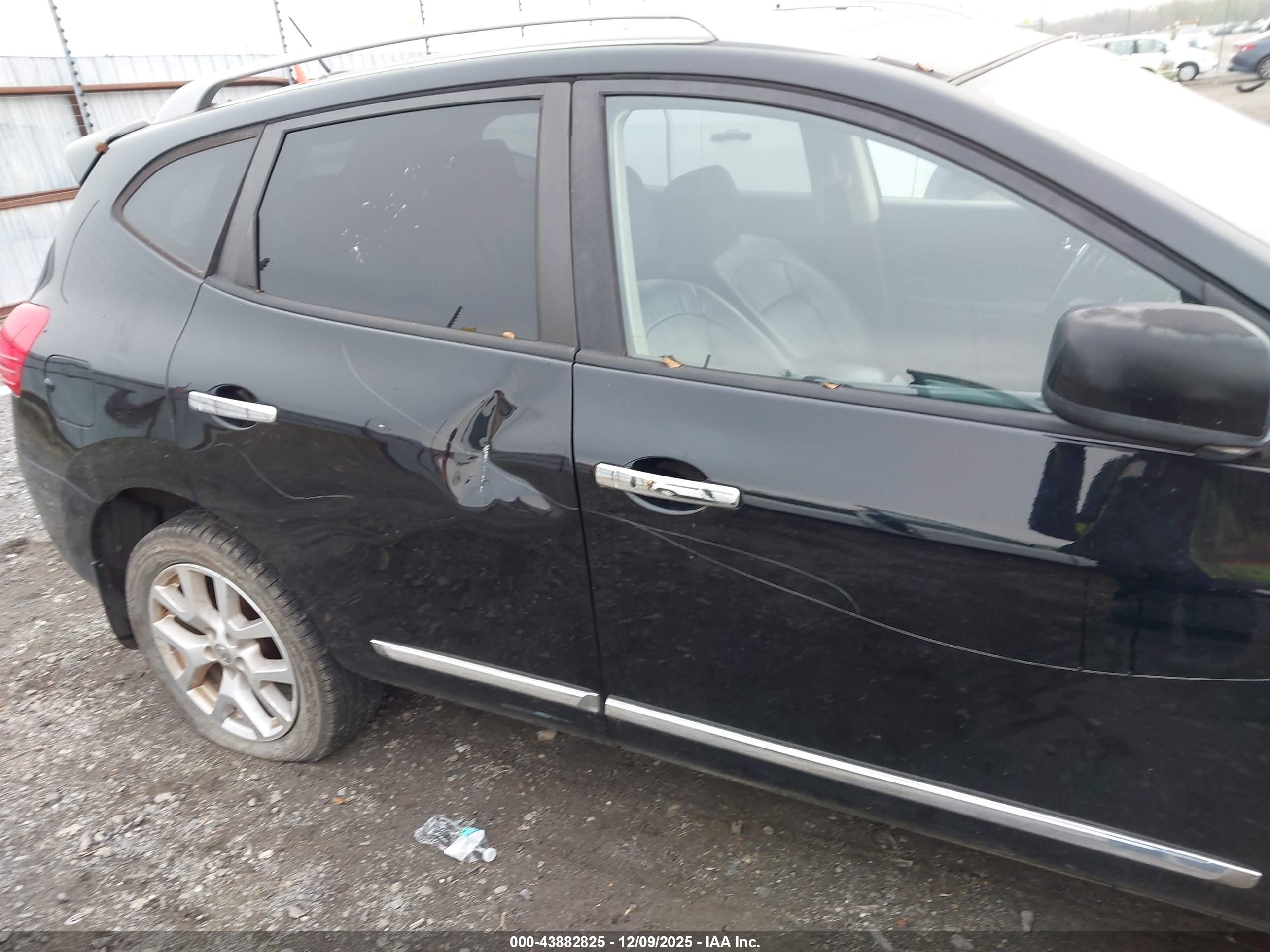 NISSAN ROGUE image 6