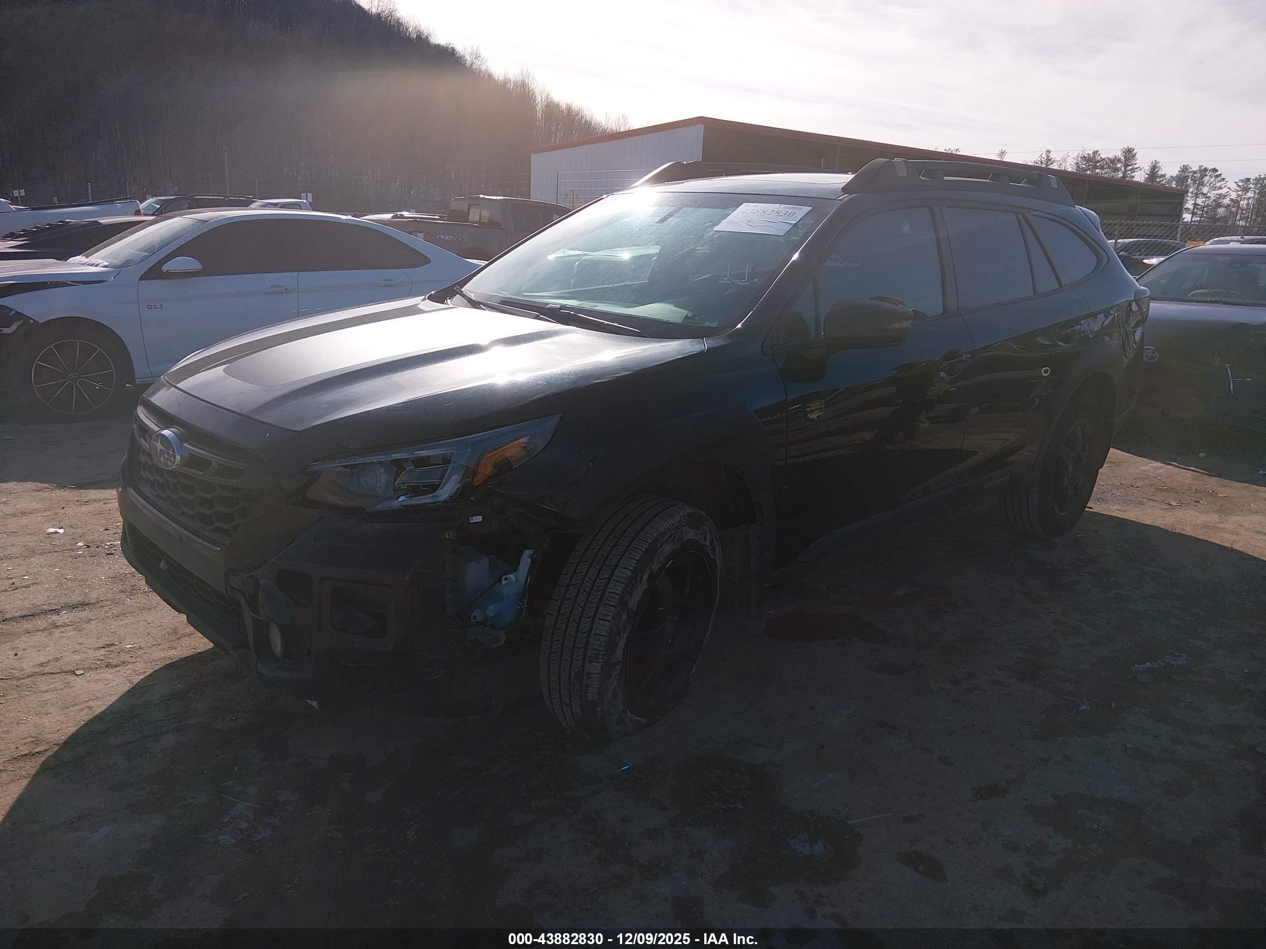 SUBARU OUTBACK image 2