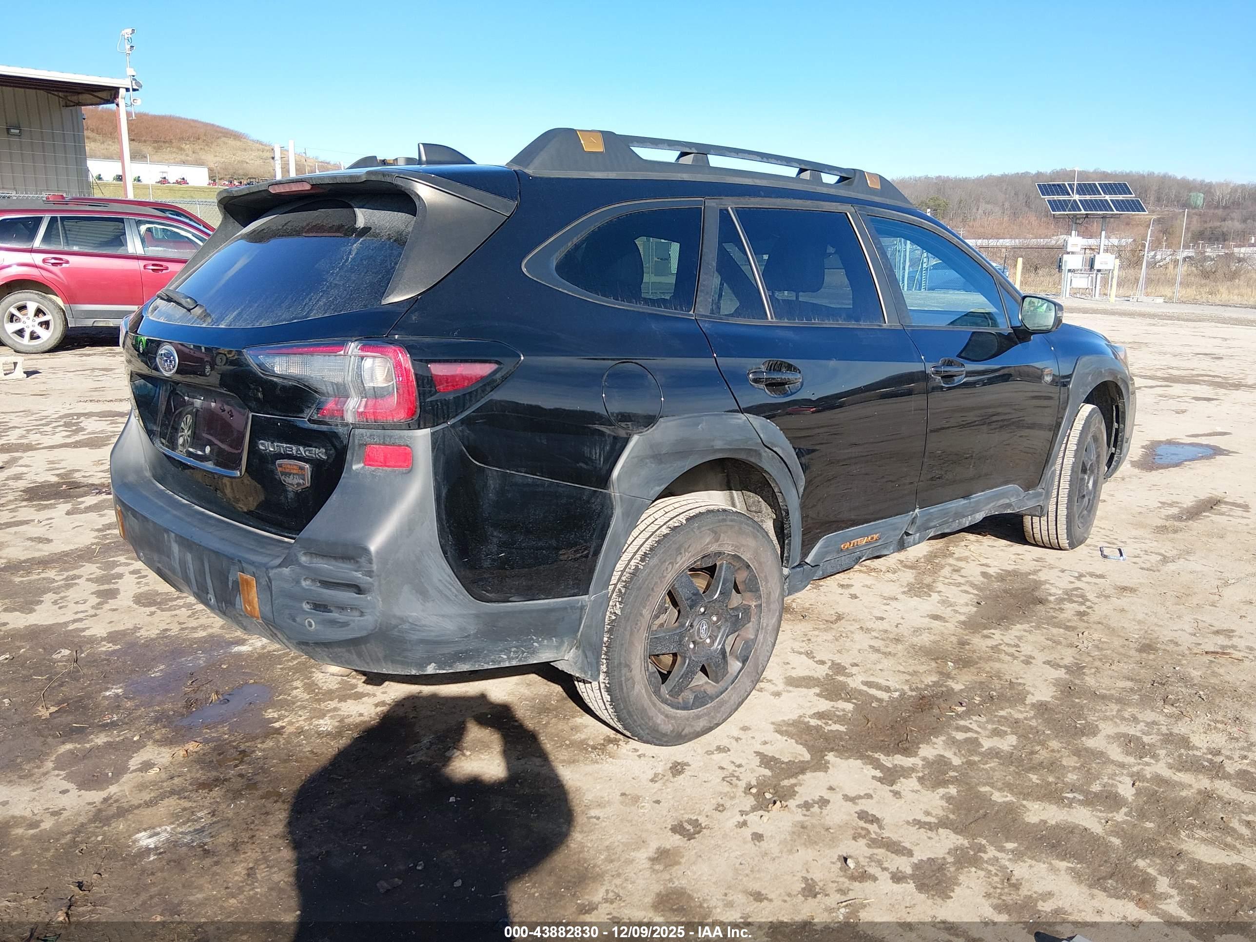 SUBARU OUTBACK image 4
