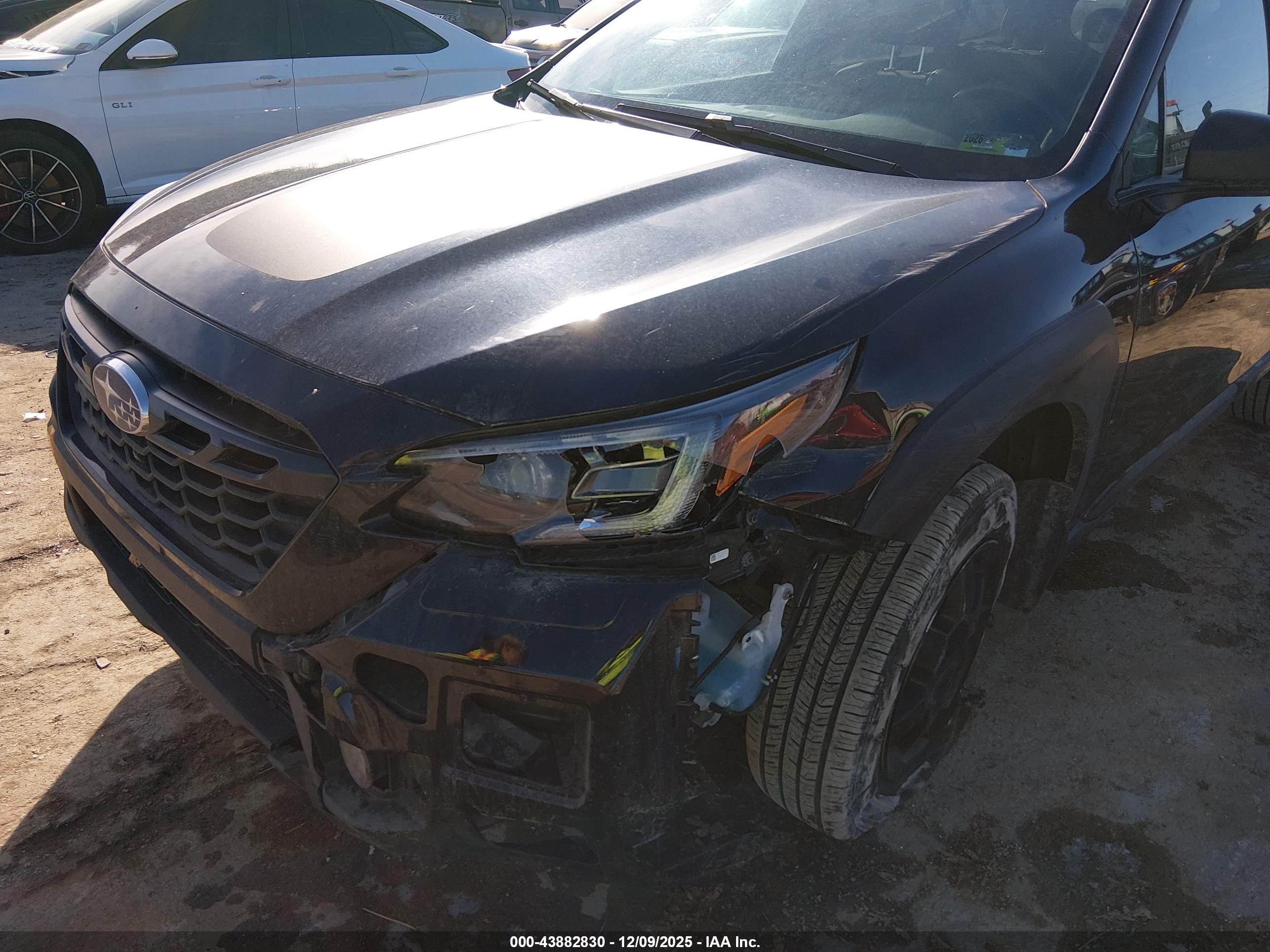 SUBARU OUTBACK image 6