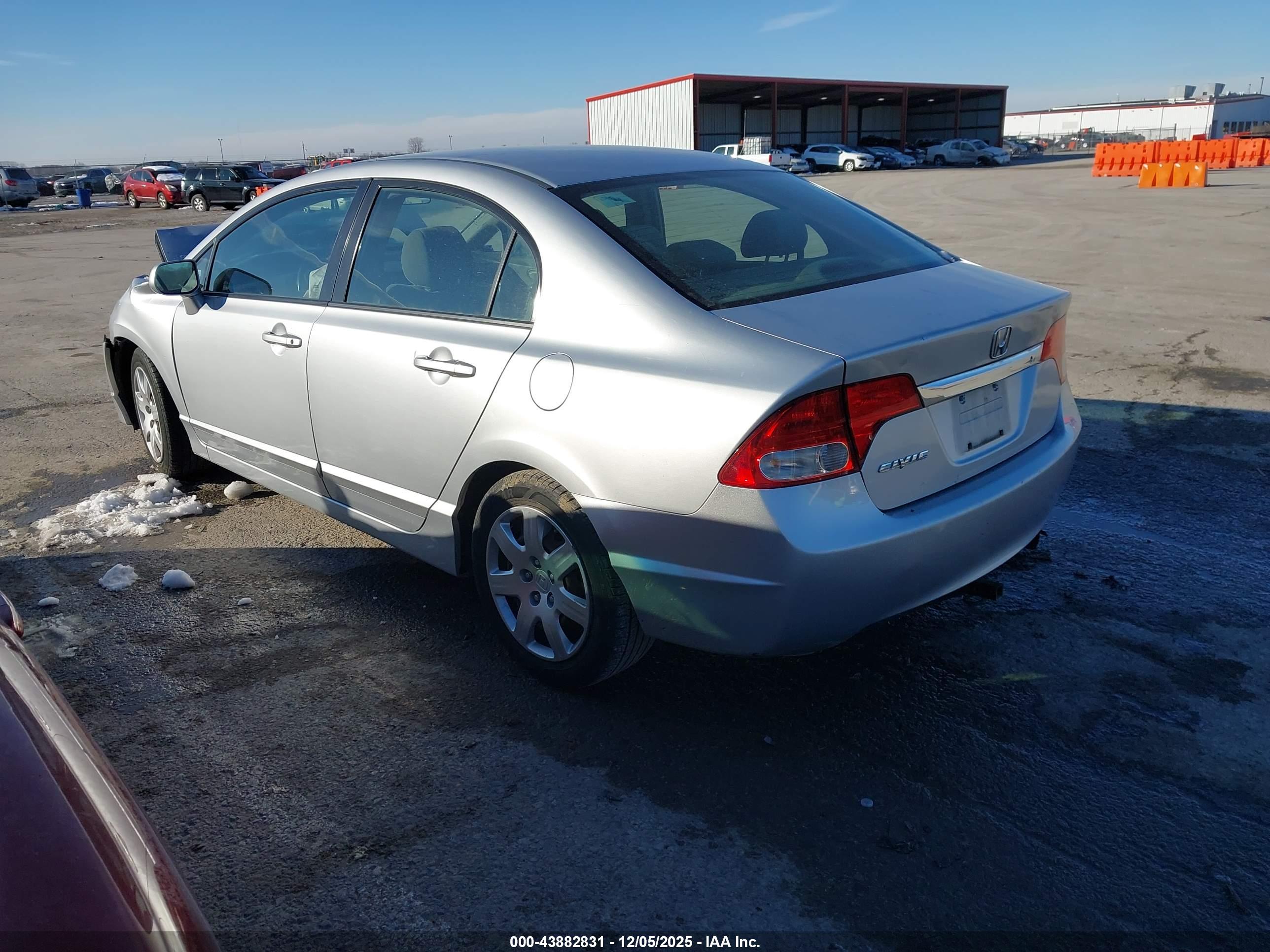 HONDA CIVIC image 3