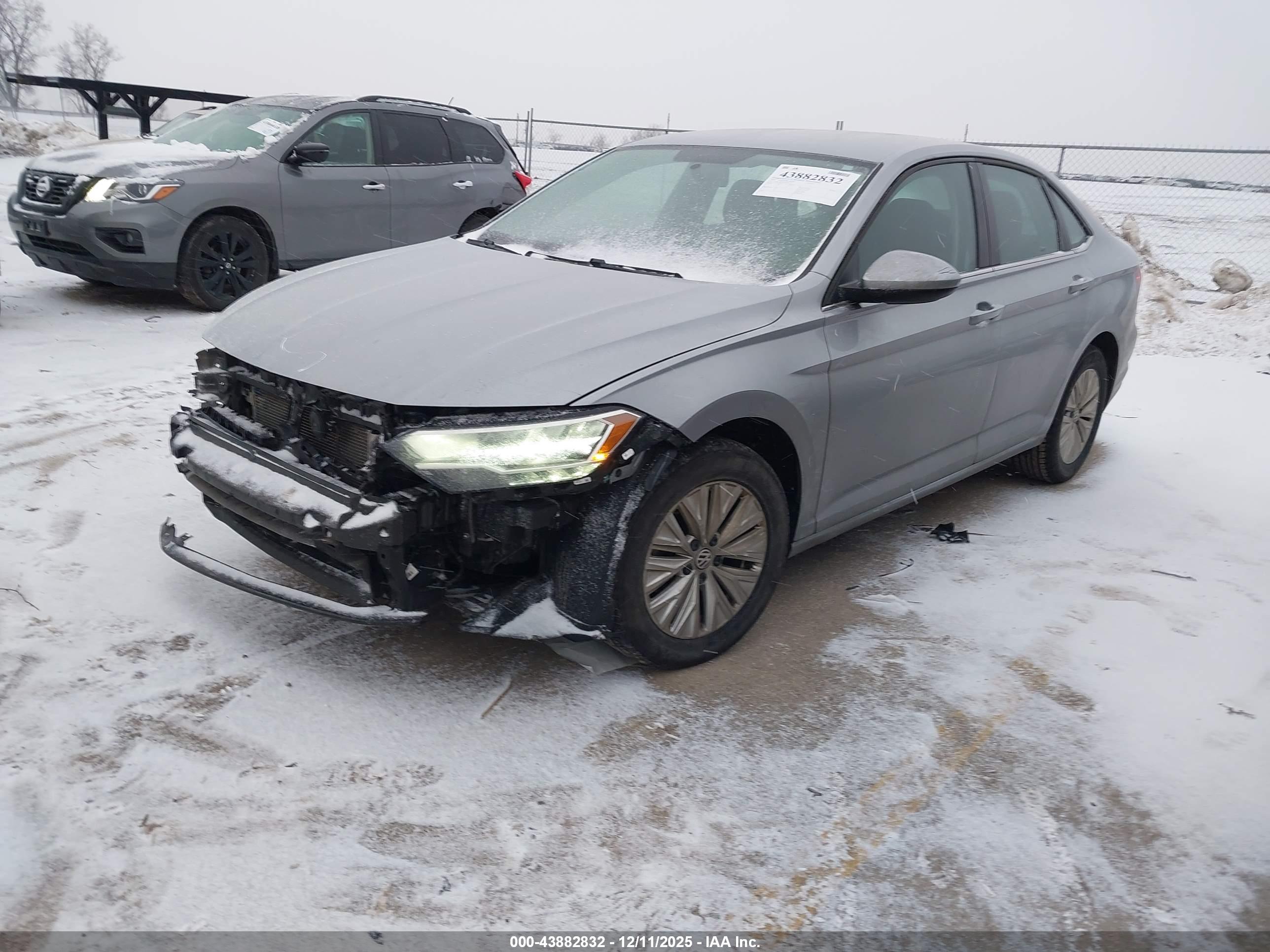 VOLKSWAGEN JETTA image 2