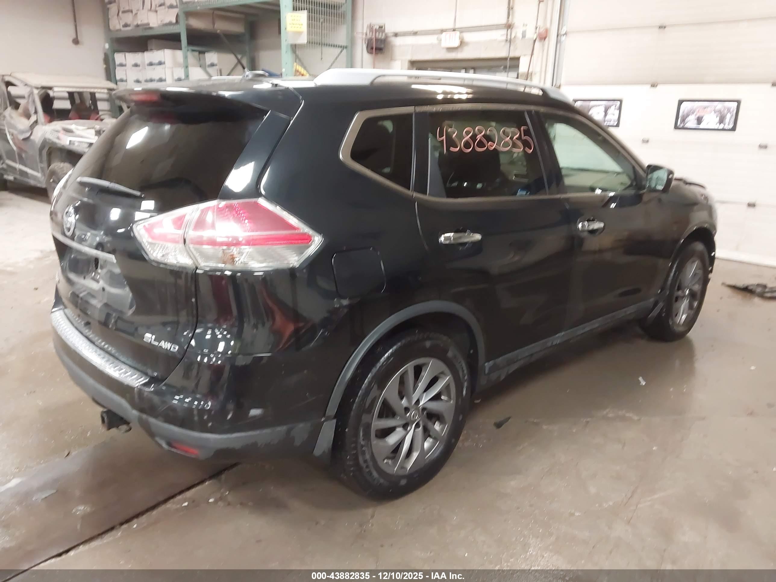 NISSAN ROGUE image 4