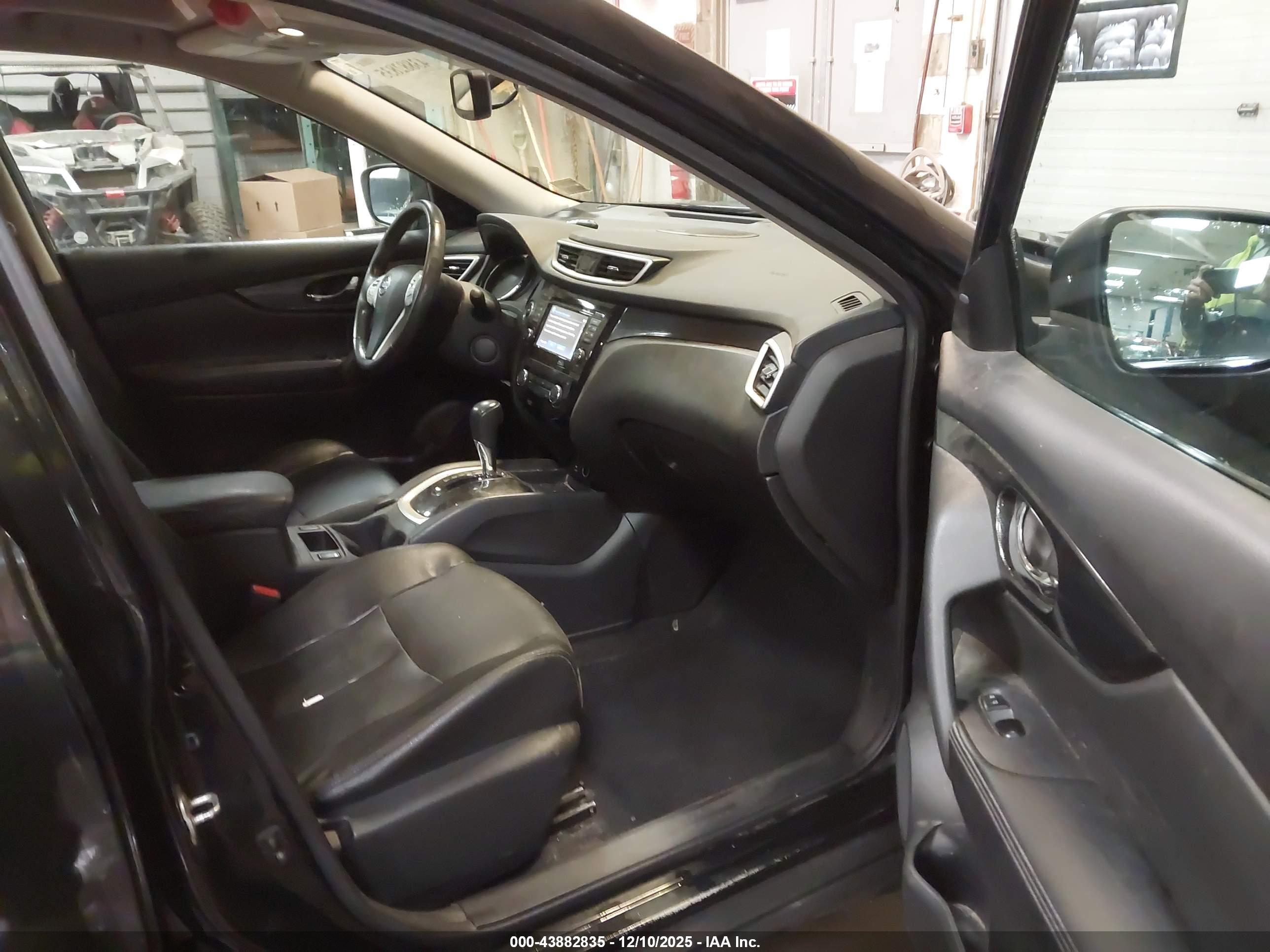 NISSAN ROGUE image 5