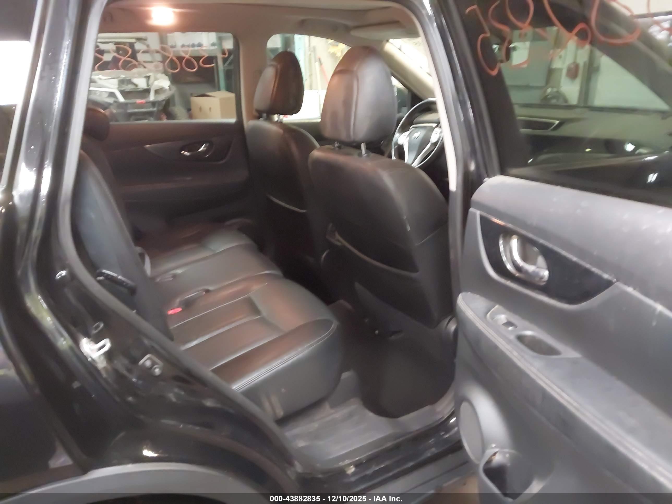 NISSAN ROGUE image 8