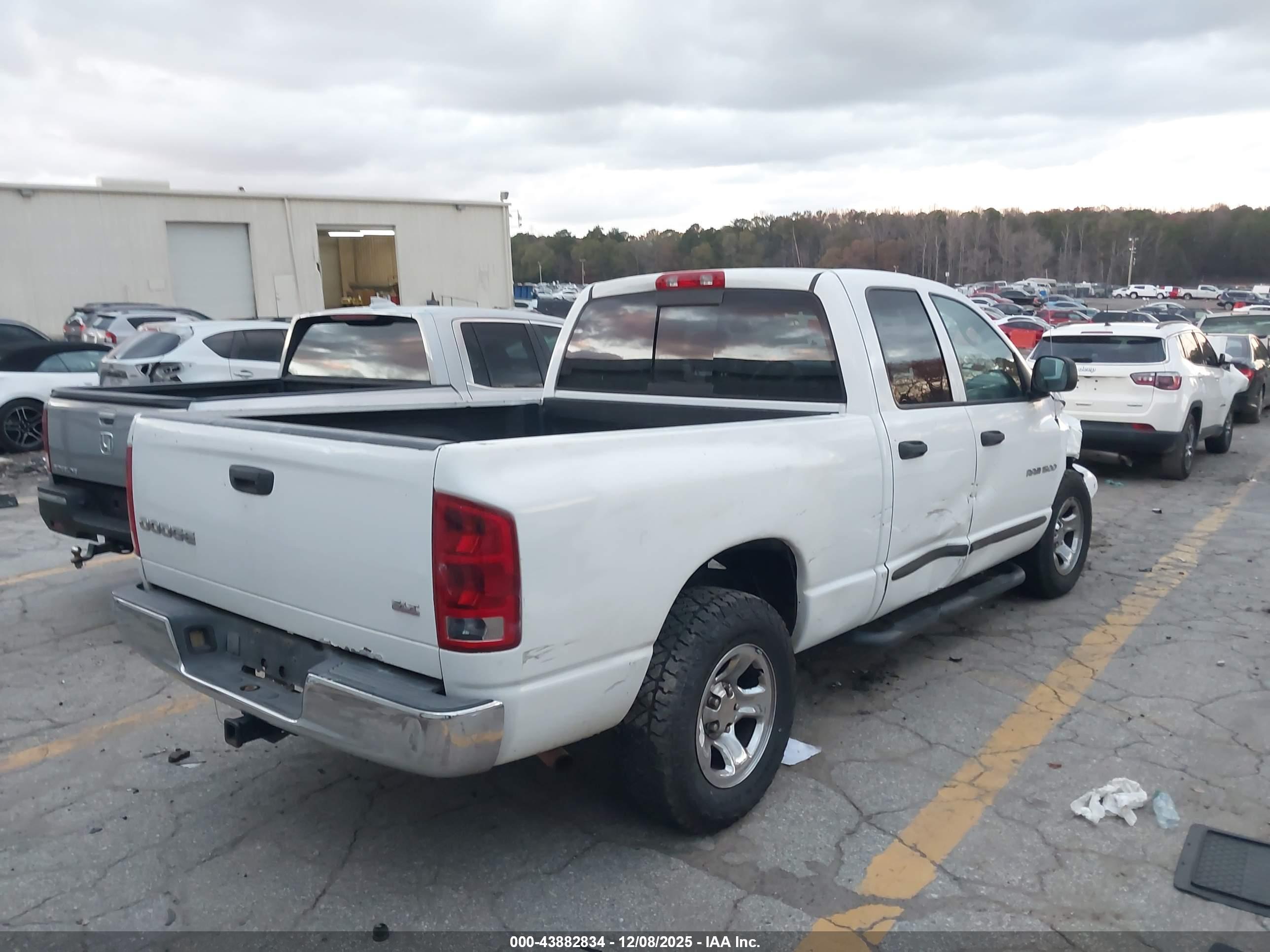 DODGE RAM image 4