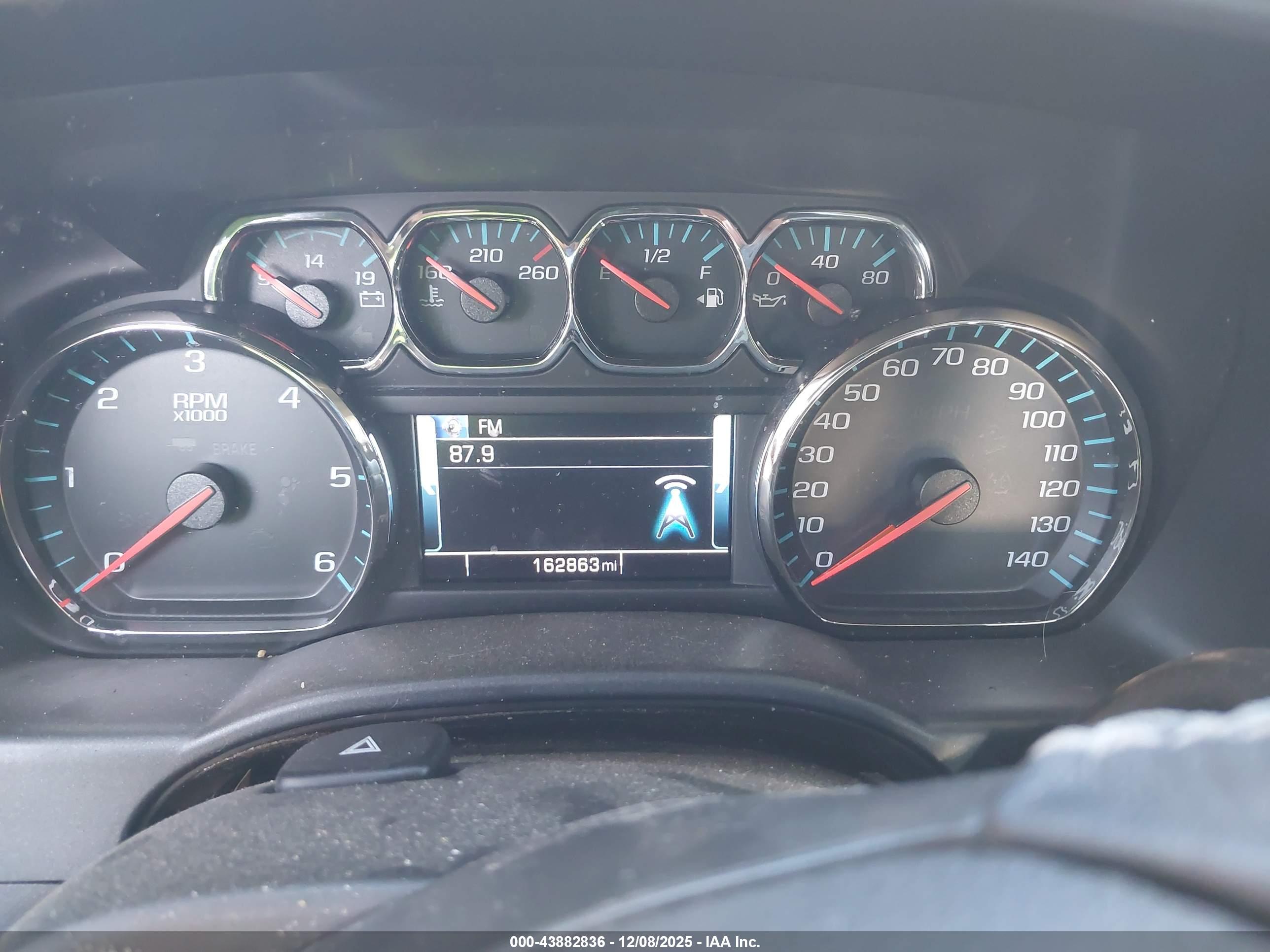 CHEVROLET SILVERADO image 7