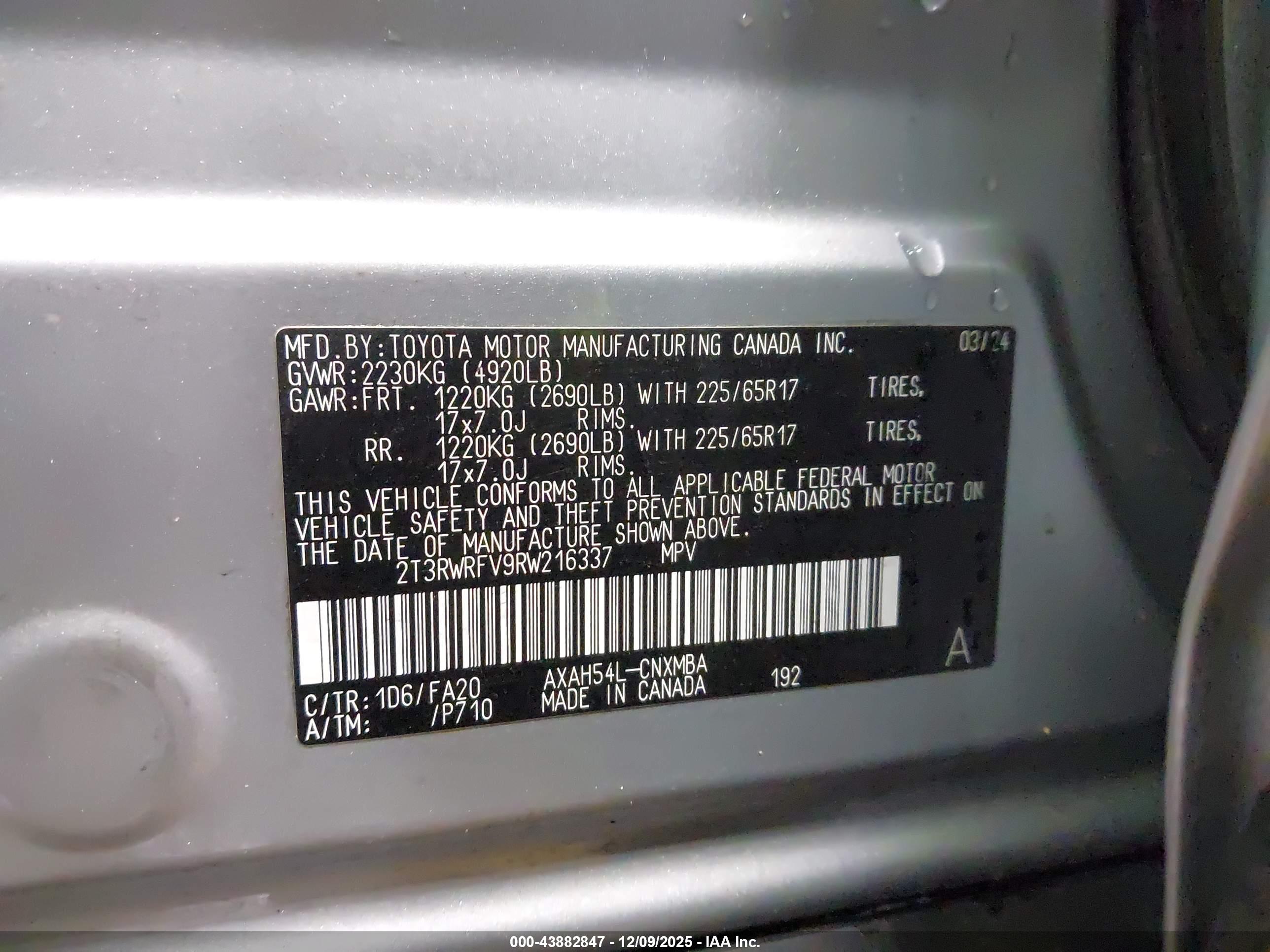 TOYOTA RAV4 image 9