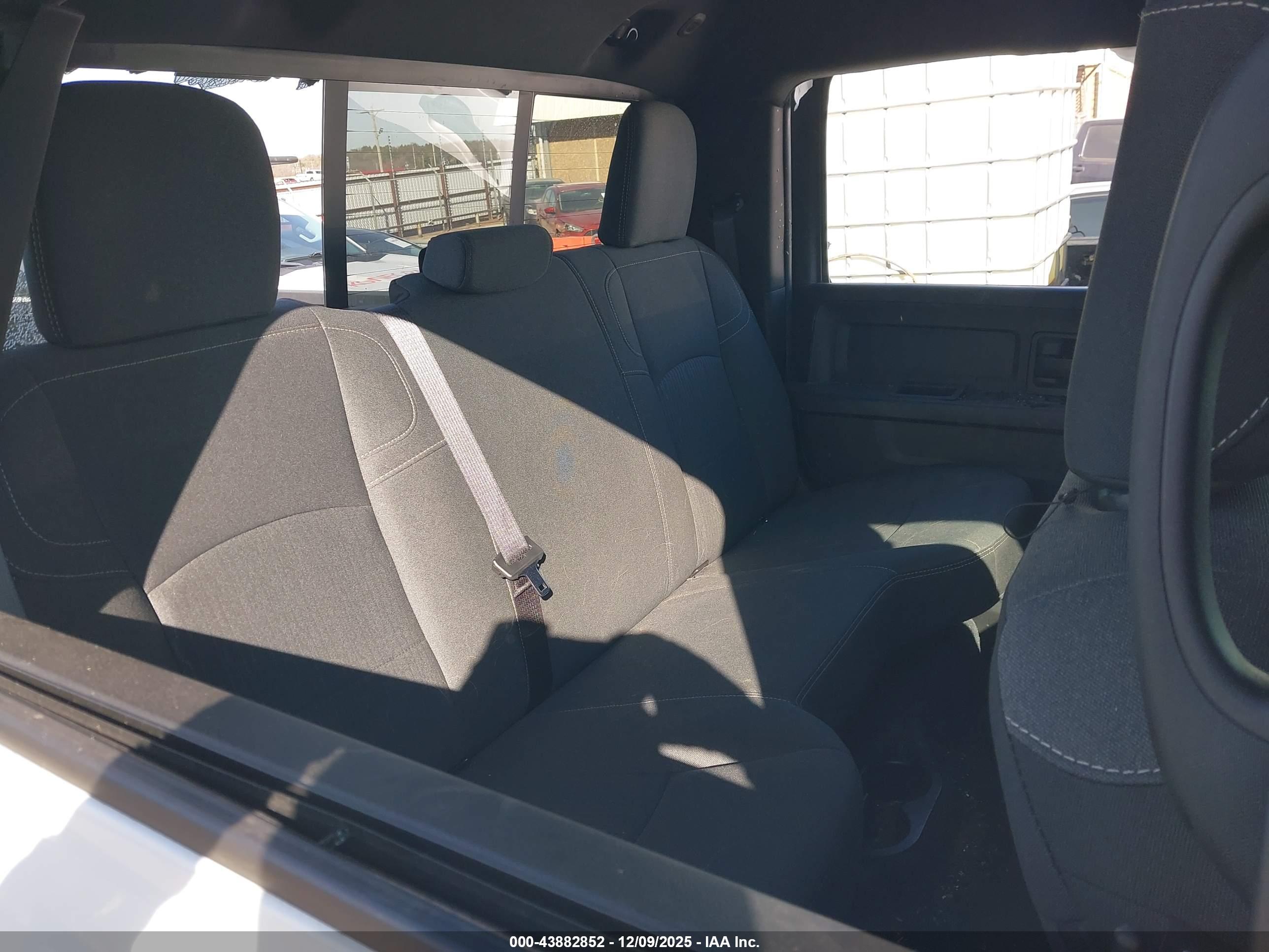 RAM 2500 image 8