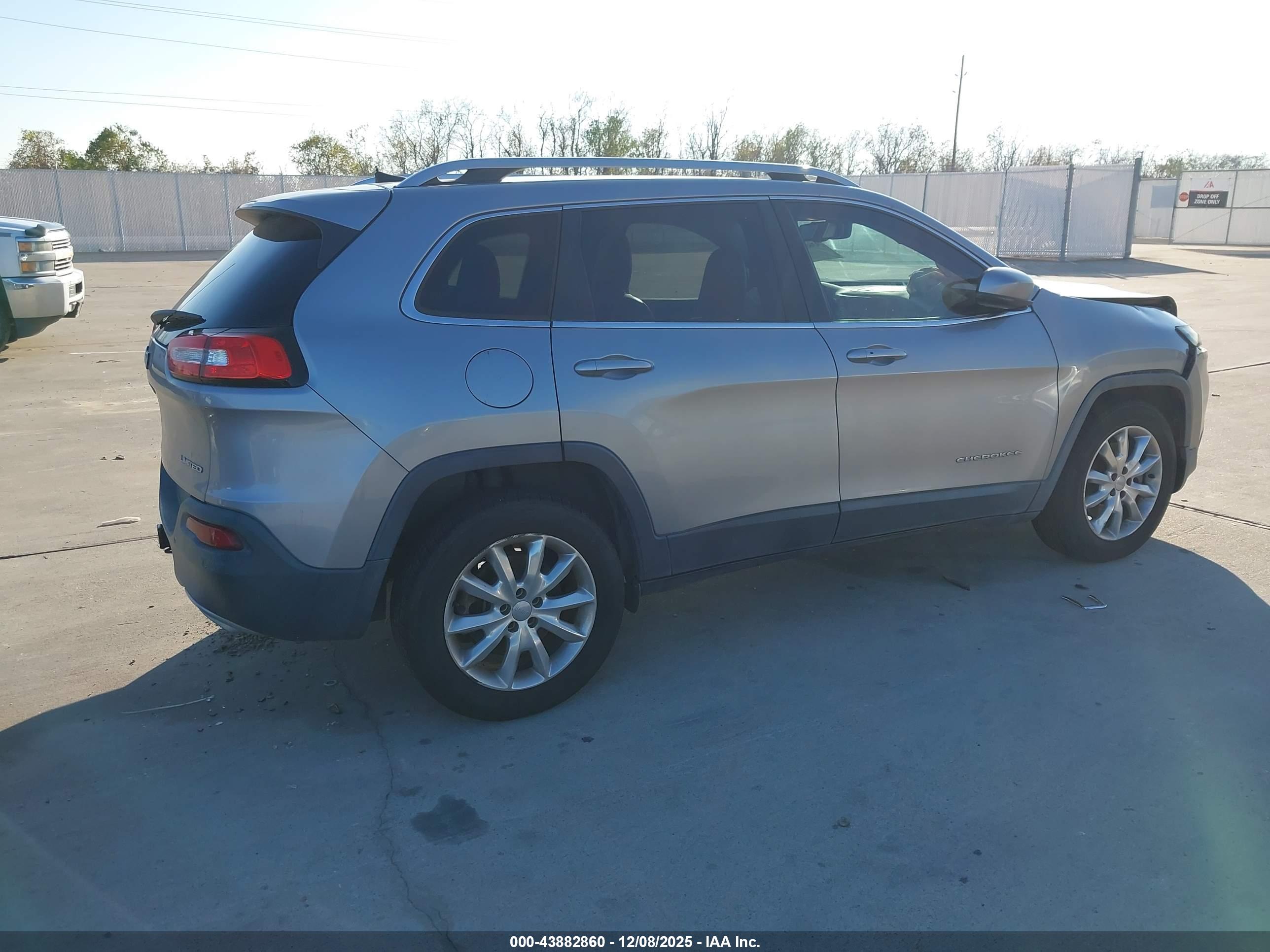 JEEP CHEROKEE image 4