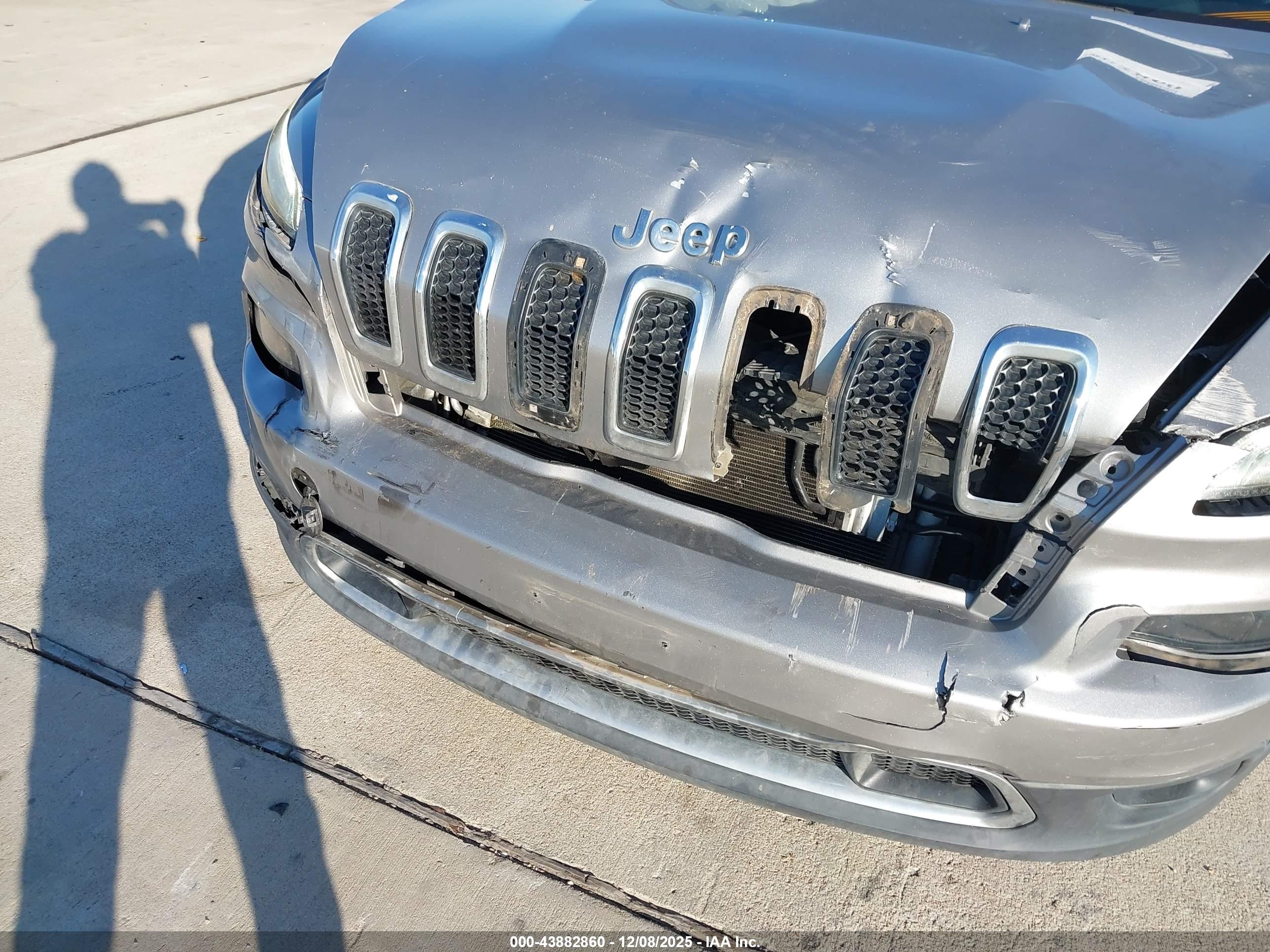 JEEP CHEROKEE image 6
