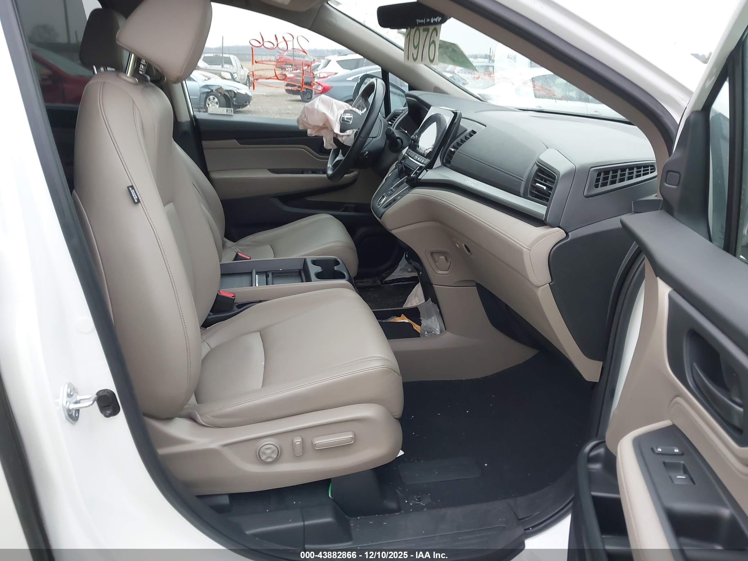 HONDA ODYSSEY image 5