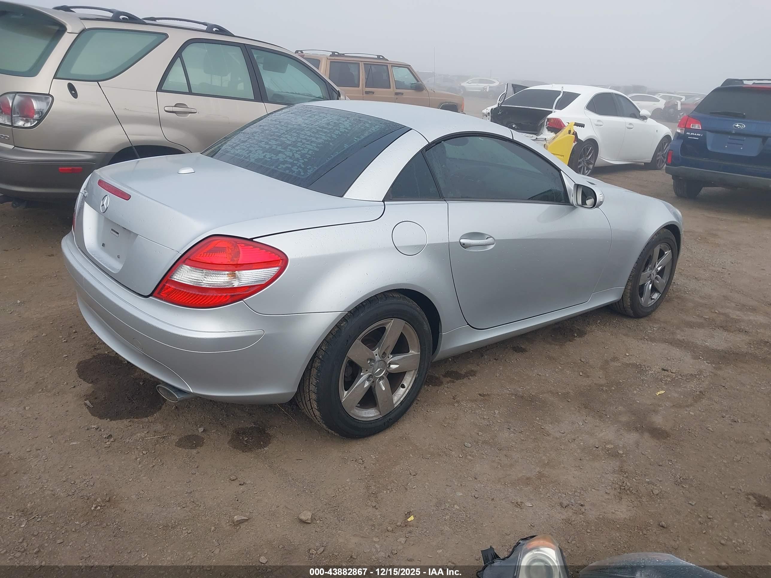 MERCEDES-BENZ SLK image 4