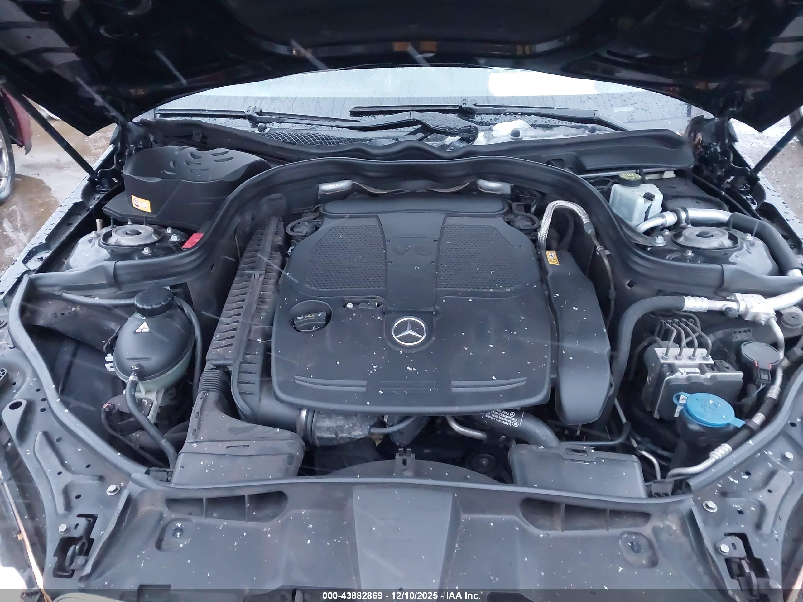MERCEDES-BENZ E image 10