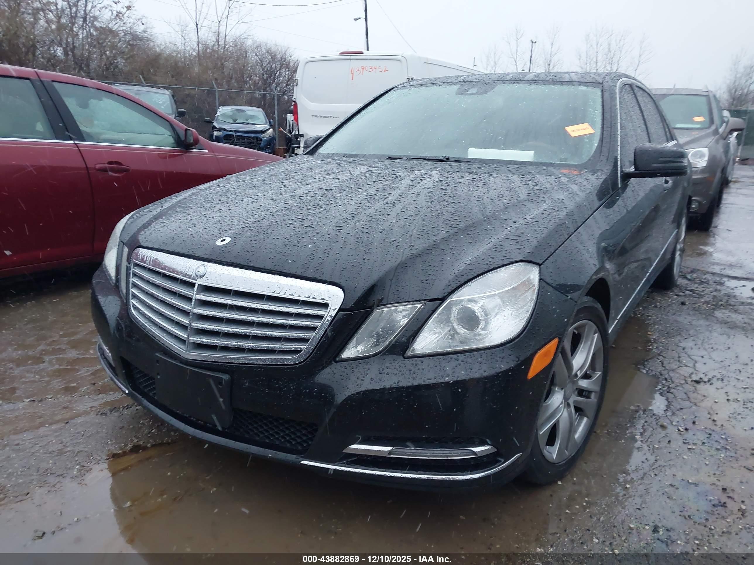 MERCEDES-BENZ E image 2