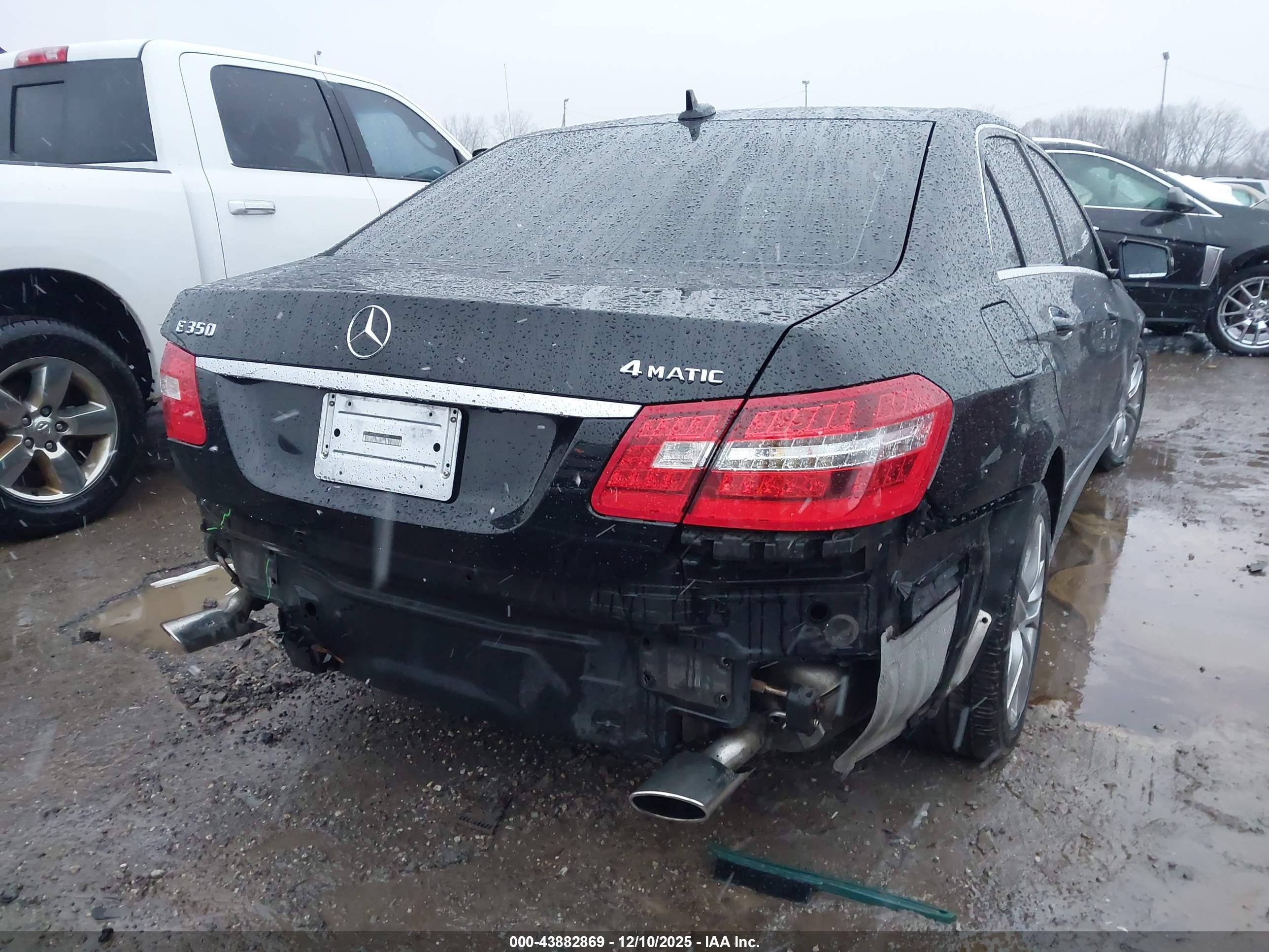 MERCEDES-BENZ E image 4