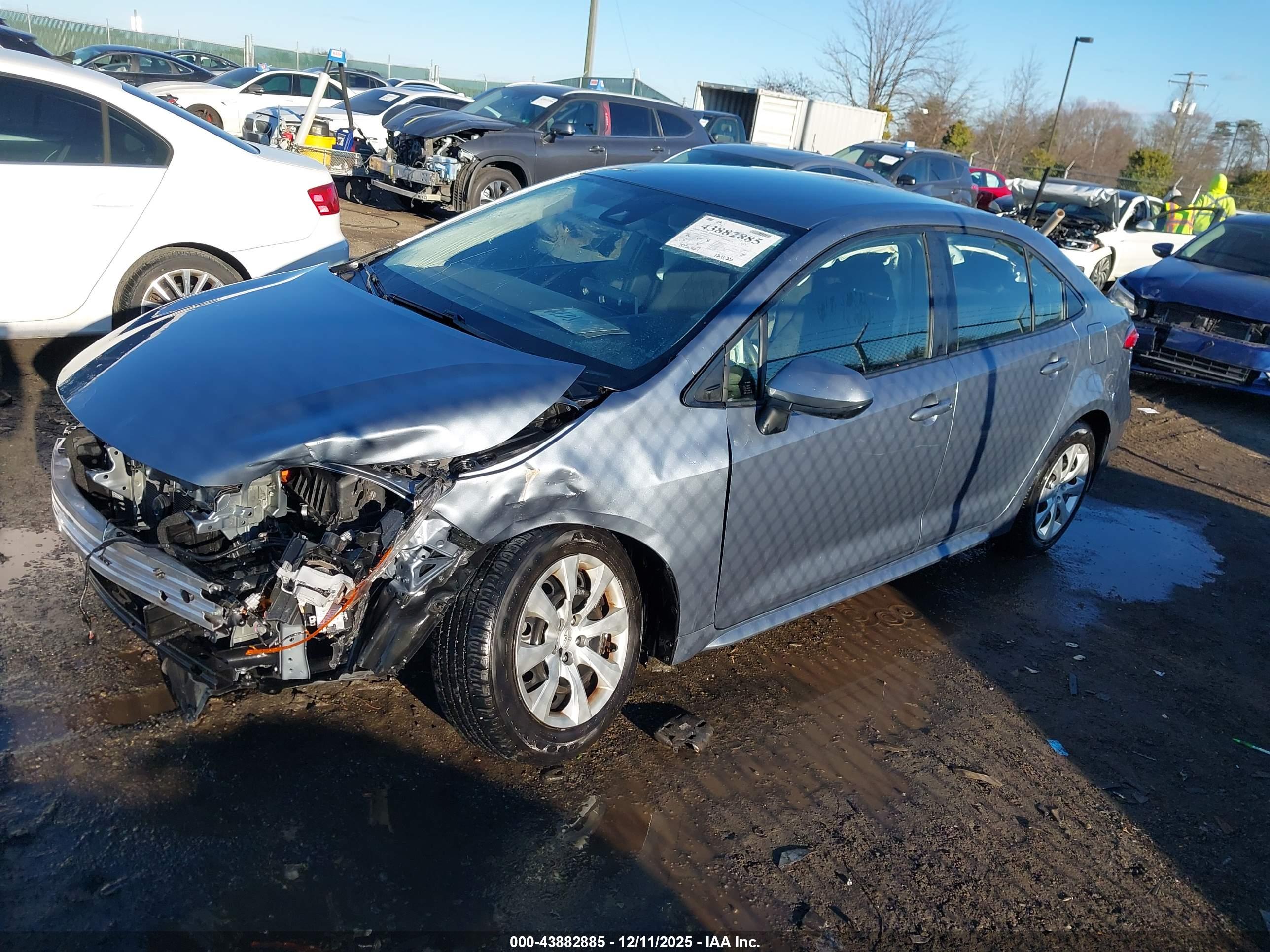 TOYOTA COROLLA image 2