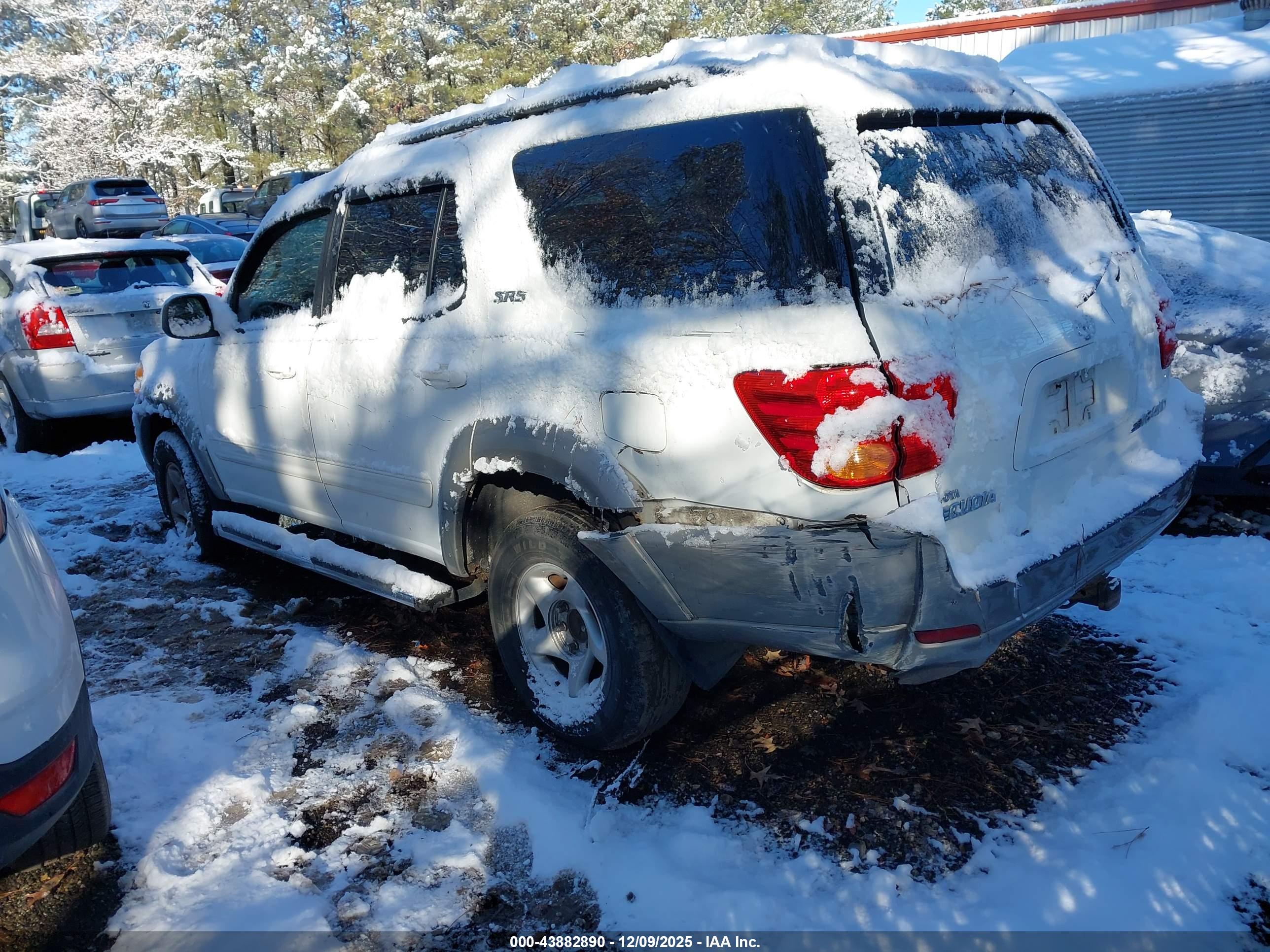 TOYOTA SEQUOIA image 3
