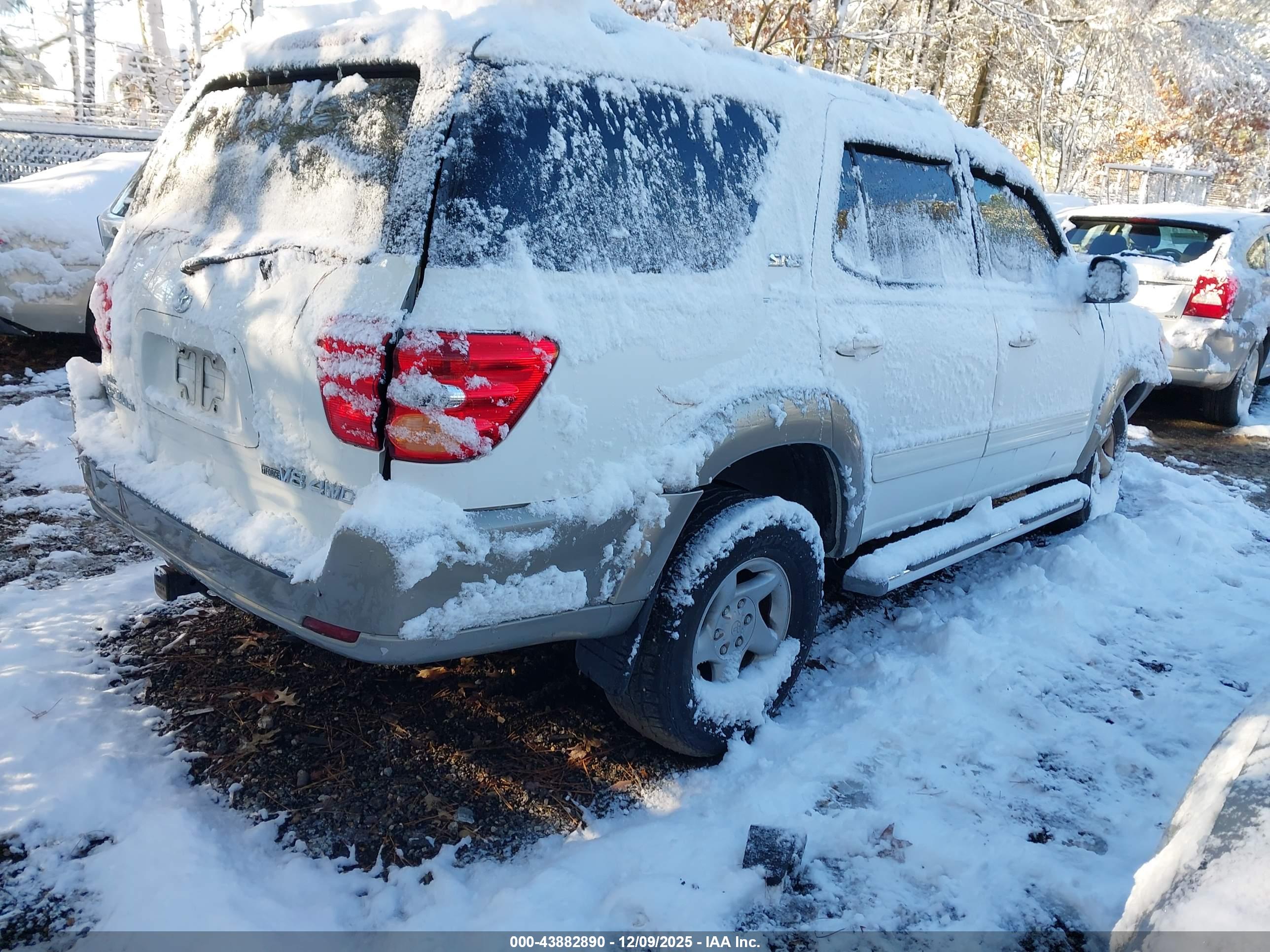 TOYOTA SEQUOIA image 4