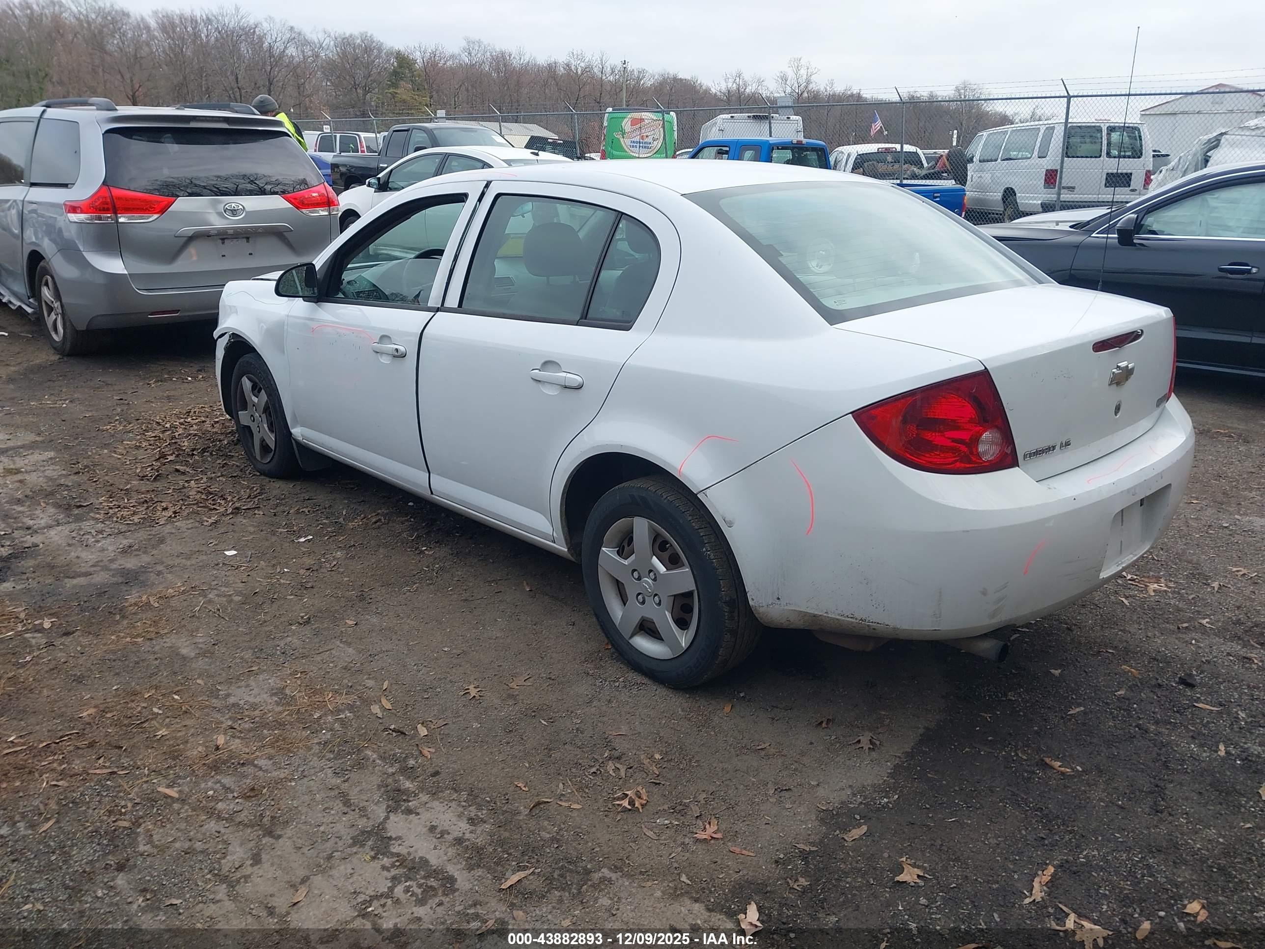 CHEVROLET COBALT image 3