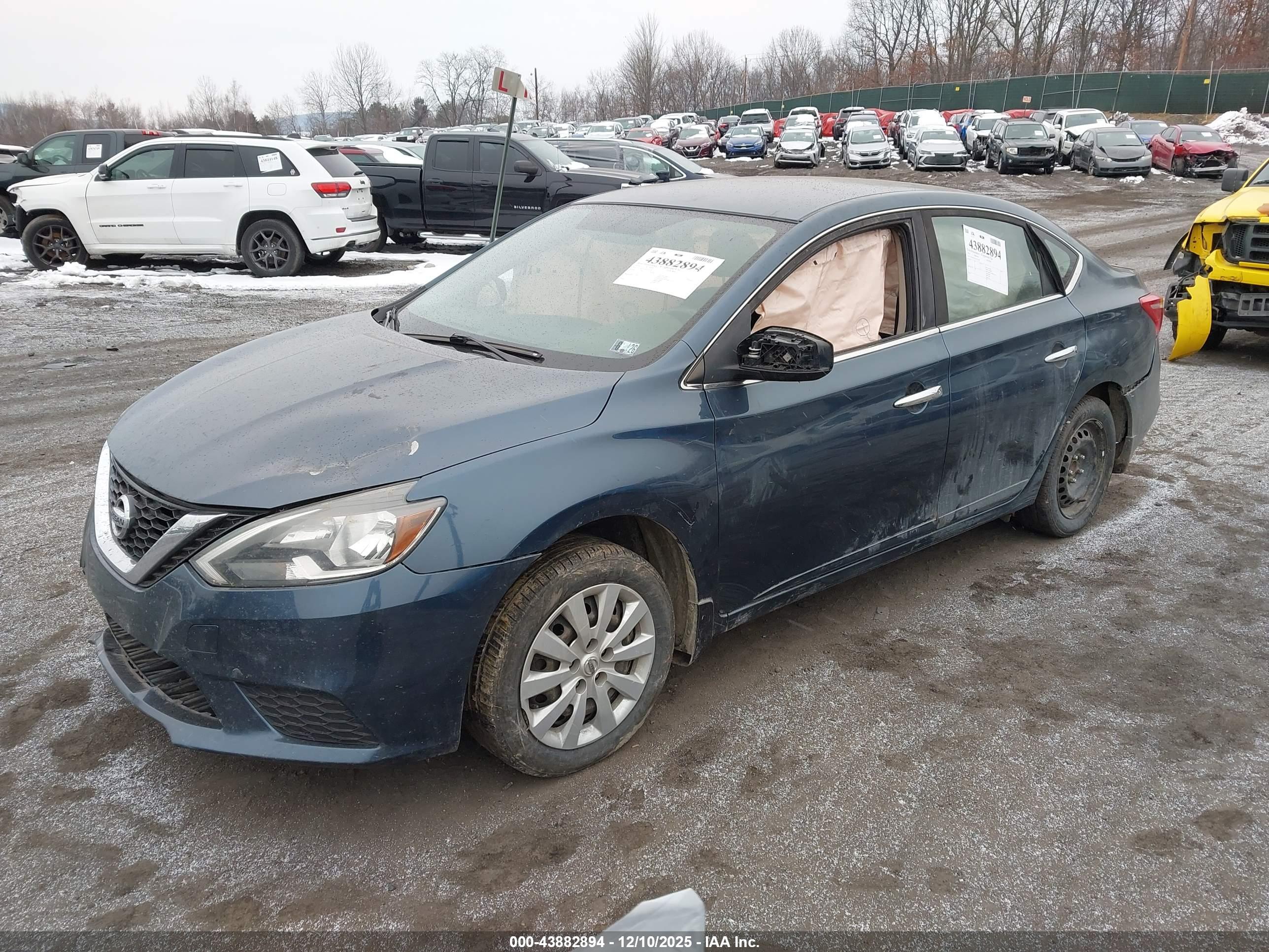 NISSAN SENTRA image 2