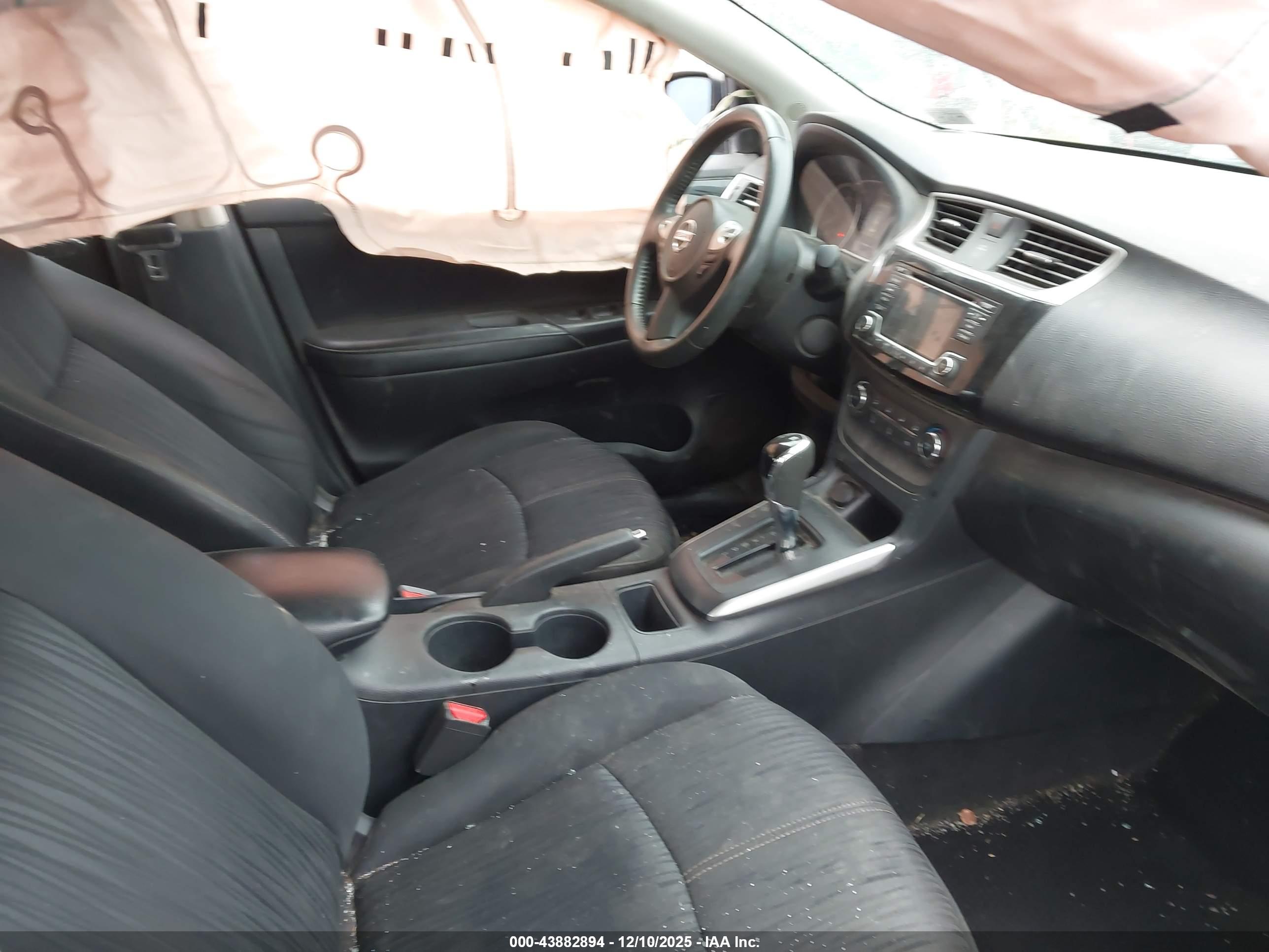 NISSAN SENTRA image 5