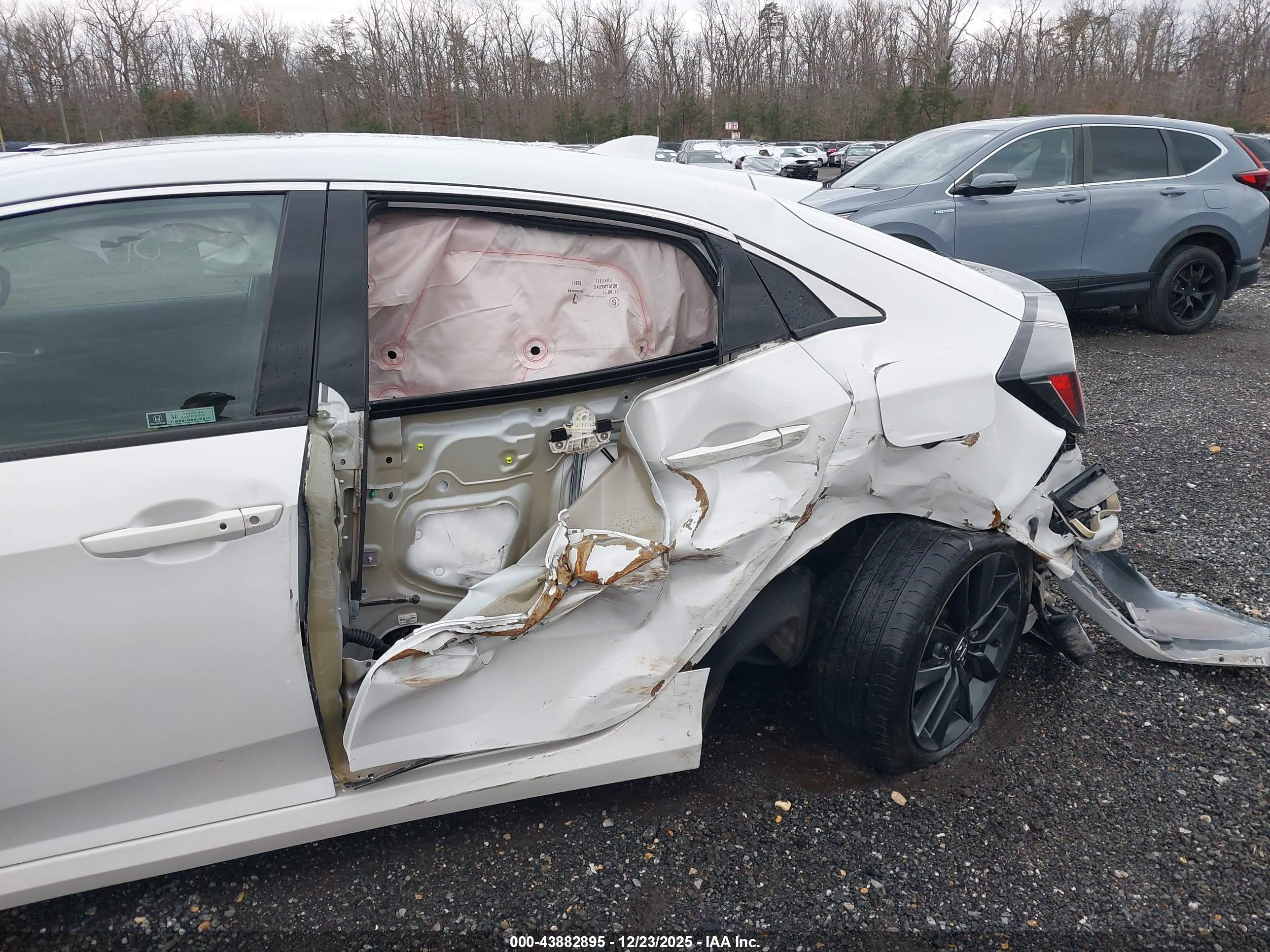 HONDA CIVIC image 6
