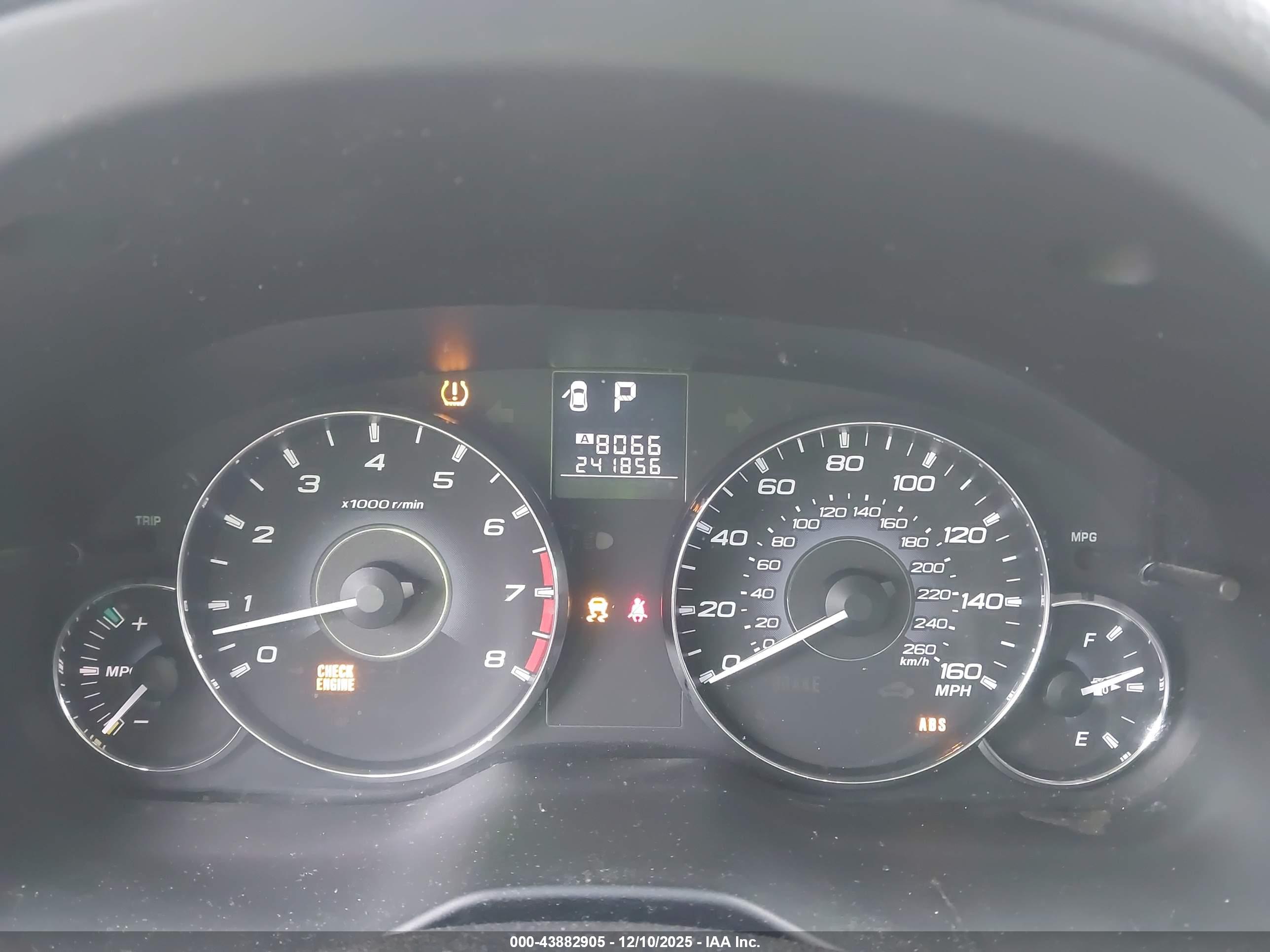 SUBARU OUTBACK image 7