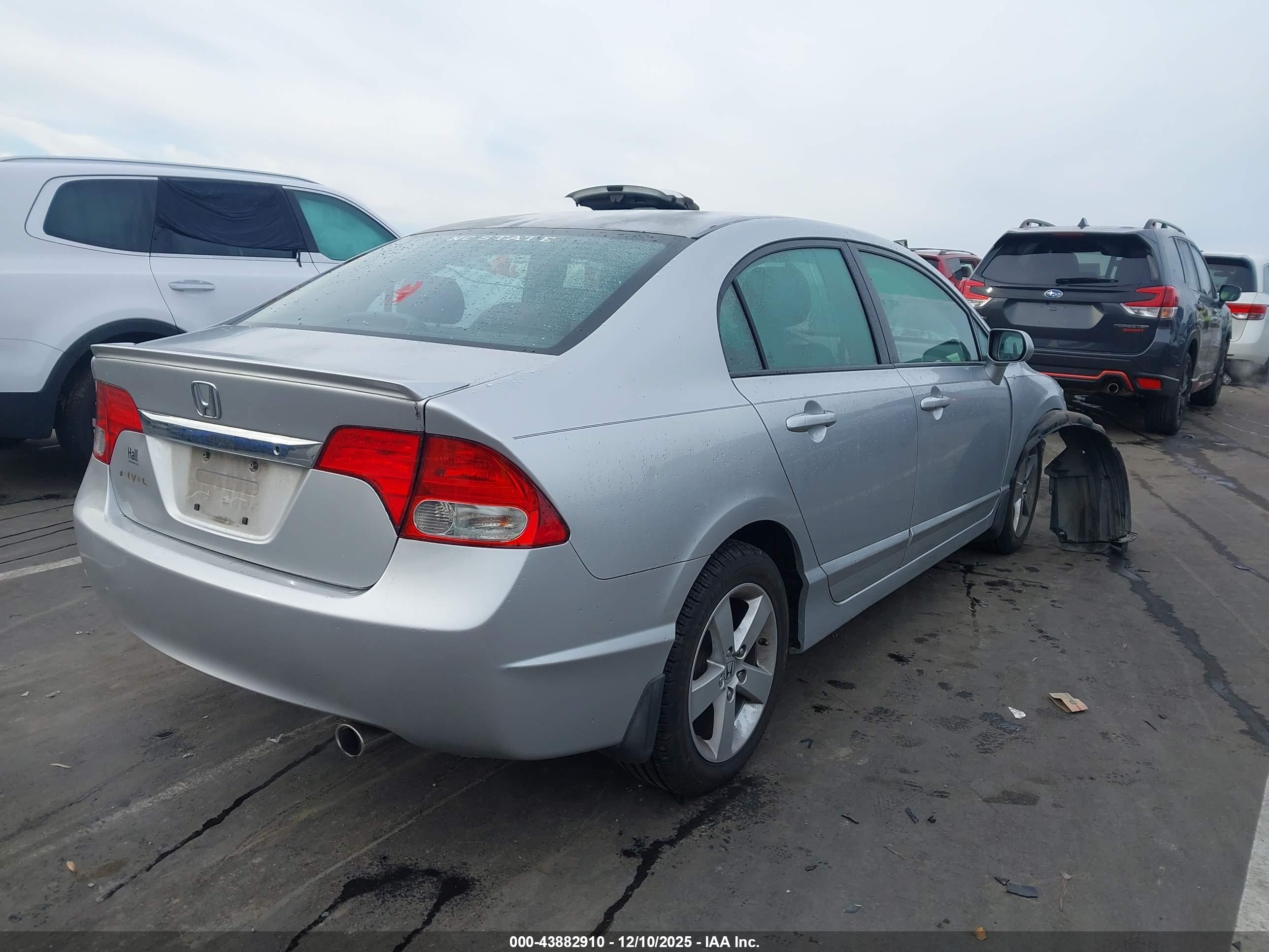HONDA CIVIC image 4