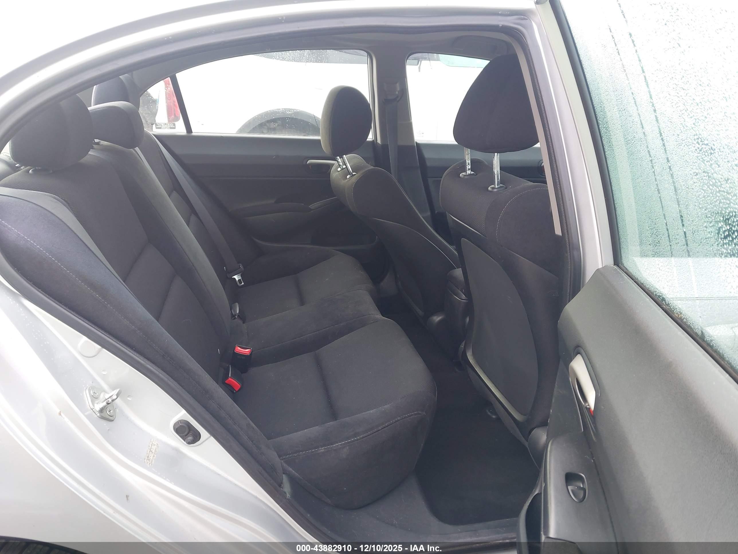 HONDA CIVIC image 8