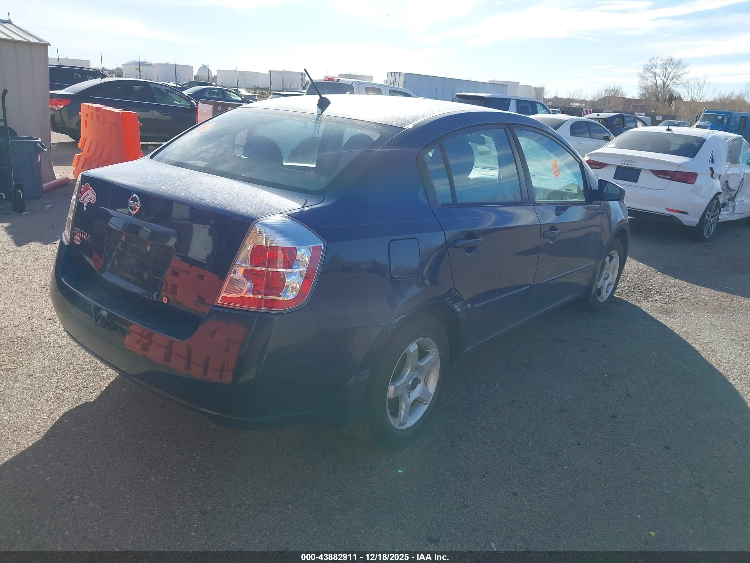 NISSAN SENTRA image 4
